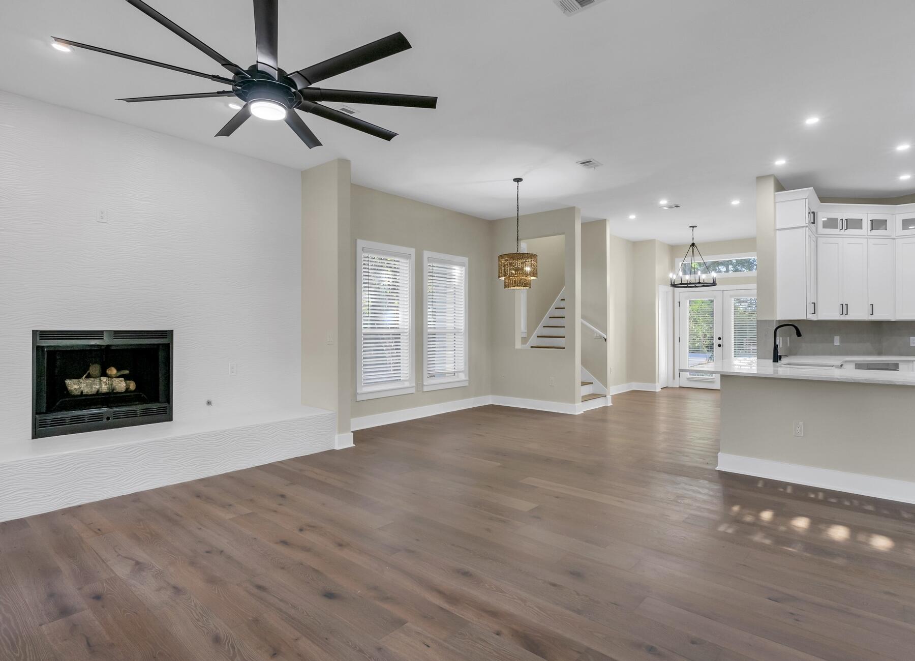 EASTERN LAKE ESTATES - Residential