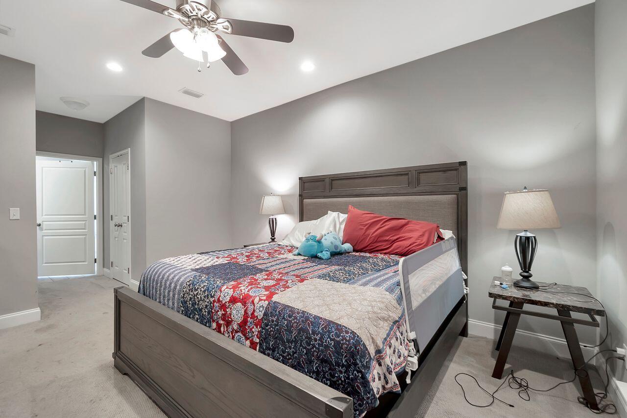 CRESCENT SHORES - Residential