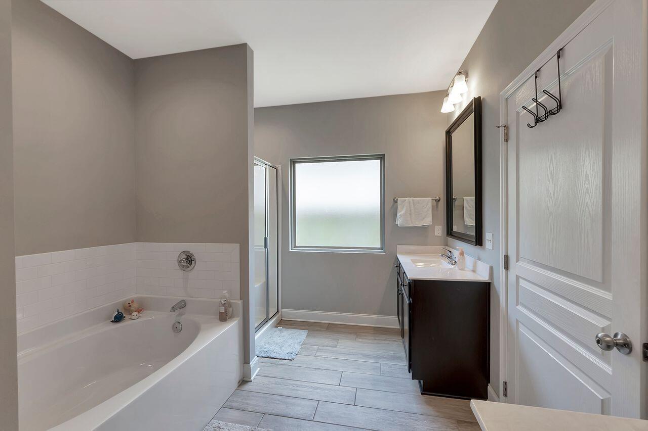 CRESCENT SHORES - Residential