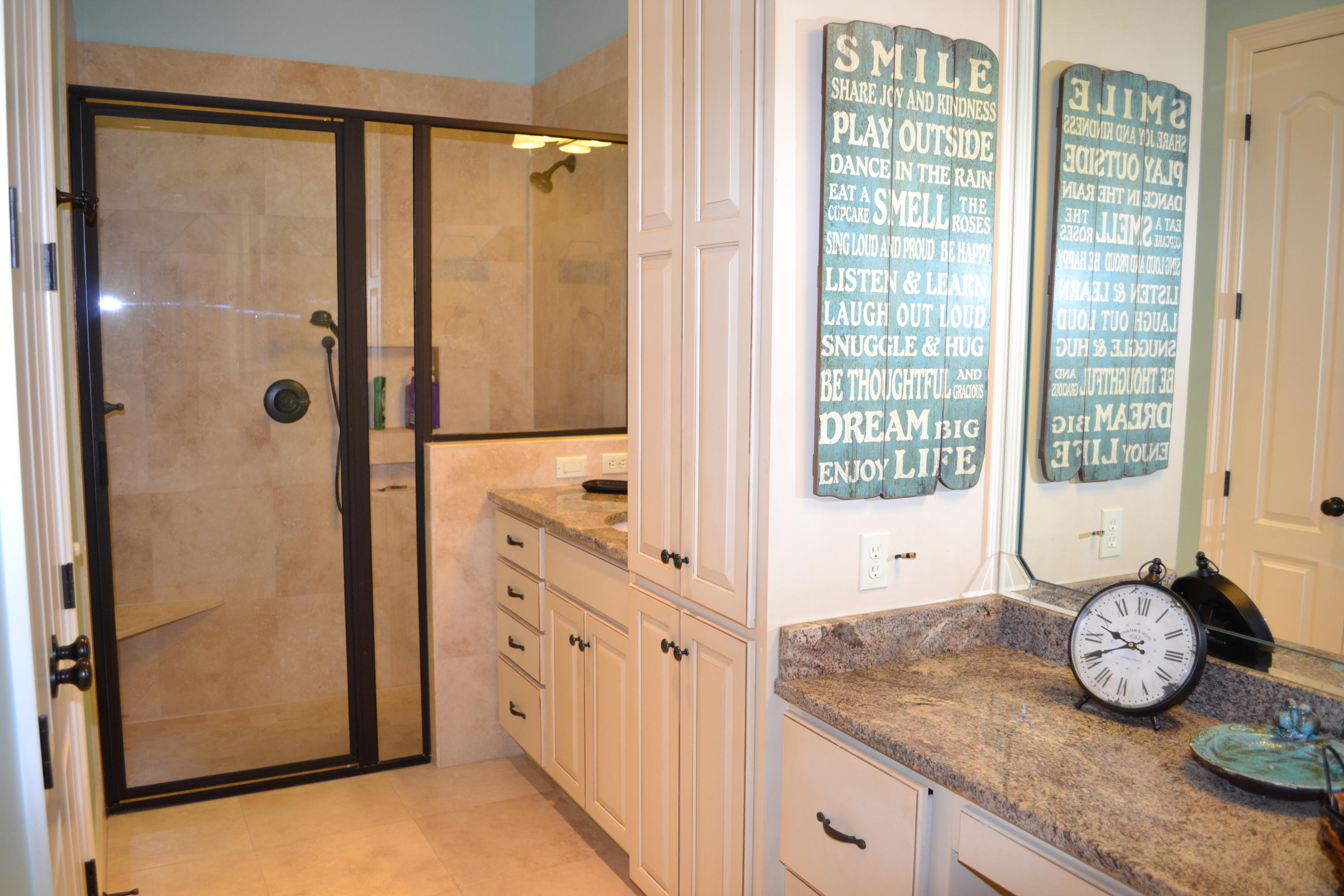 VINEYARD AT RAVEN OAKS - Residential