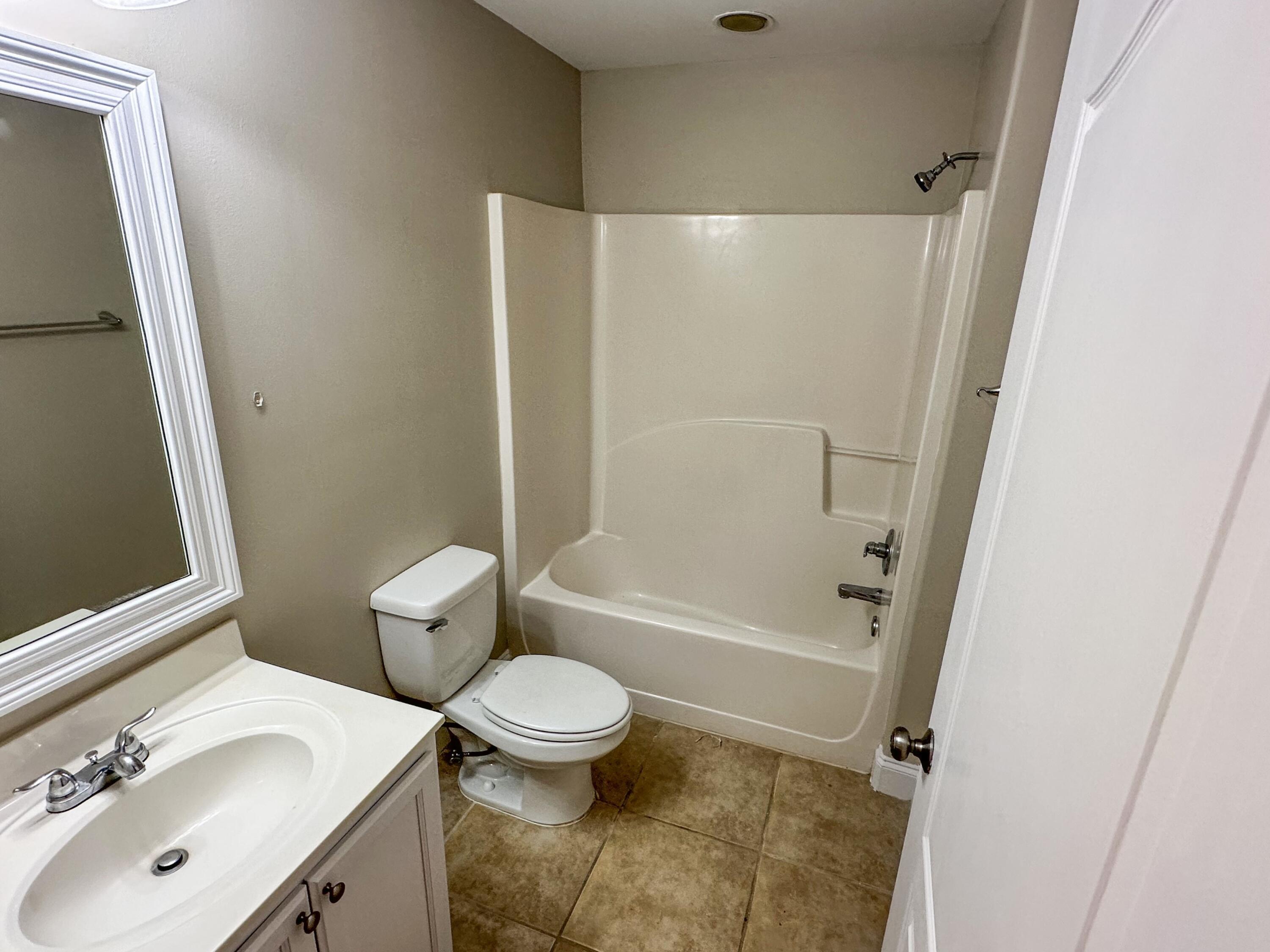 OLD BAY CONDO - Residential