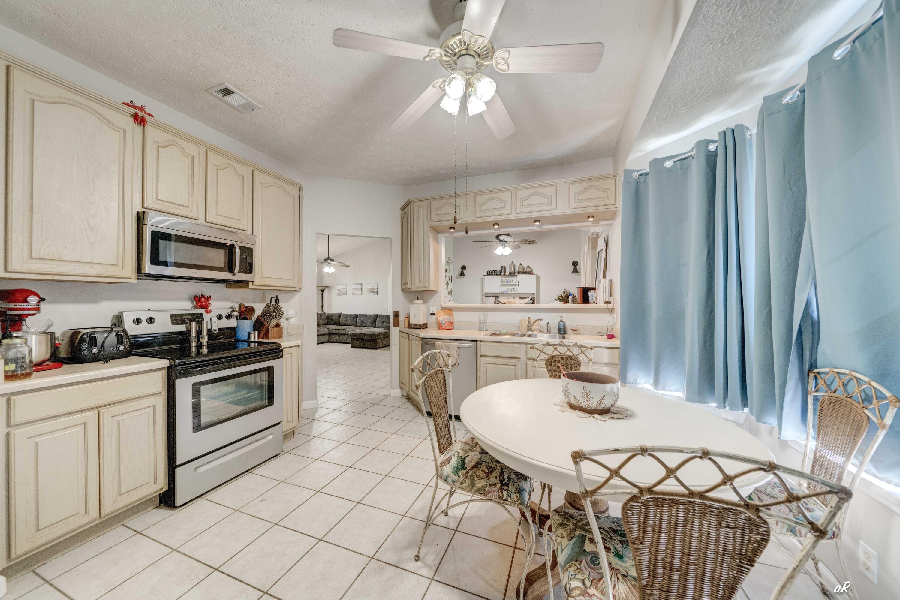 CALLAWAY HOMES - Residential