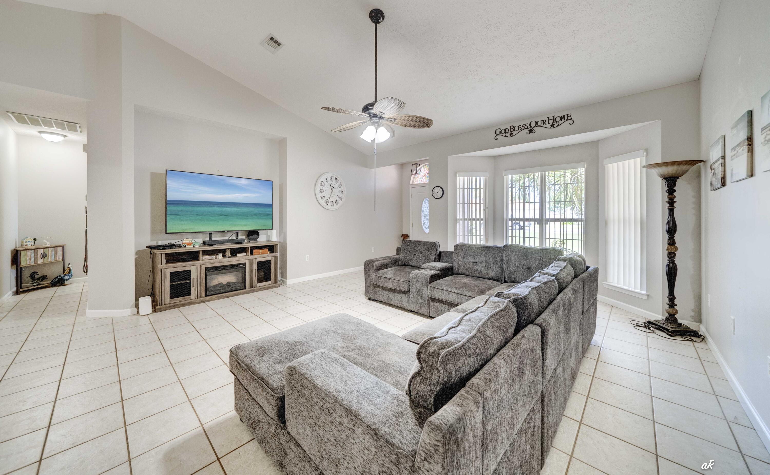 CALLAWAY HOMES - Residential