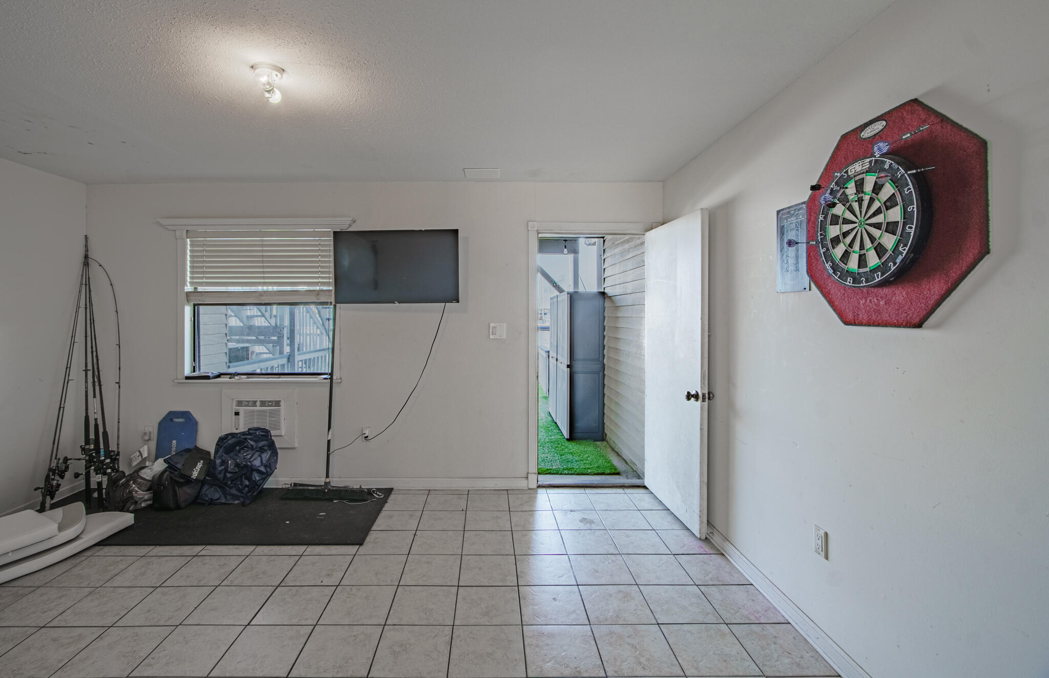 SNUG HARBOR TOWNHOMES - Residential