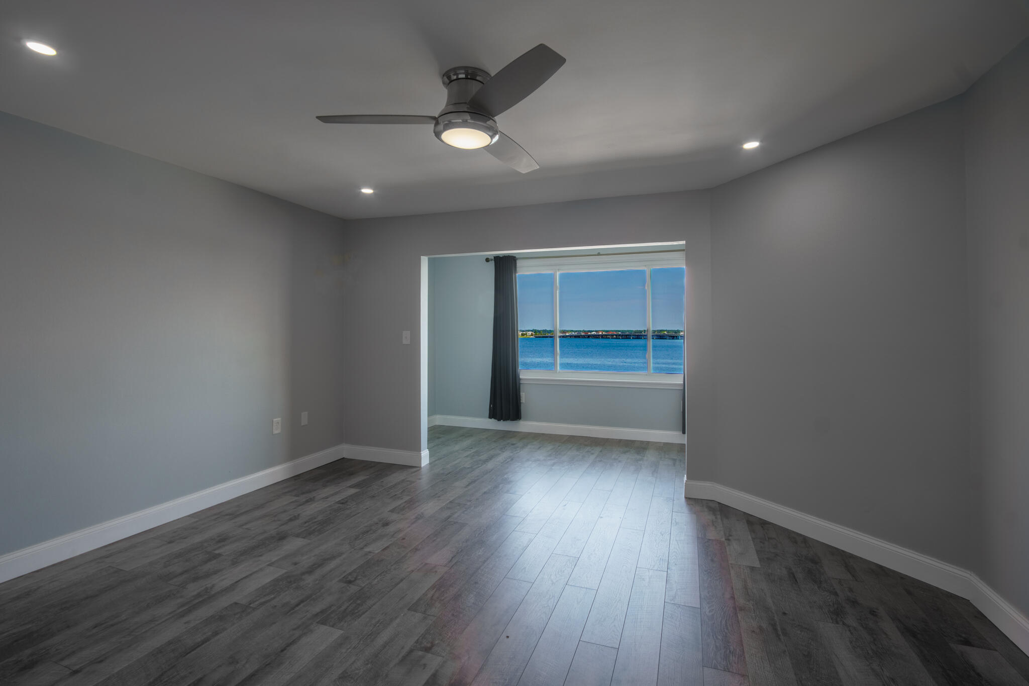 SNUG HARBOR TOWNHOMES - Residential