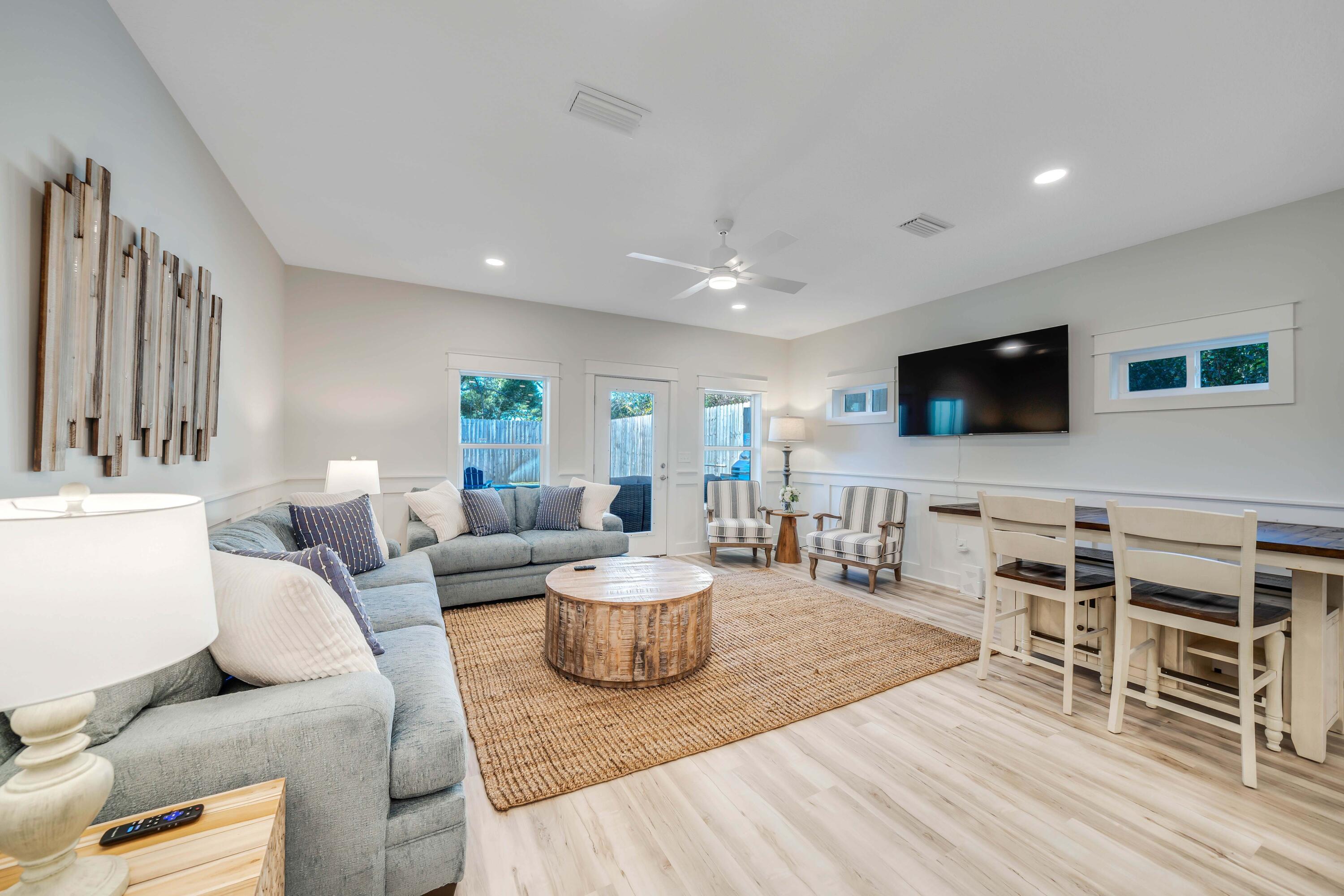 LAGUNA BEACH - Residential