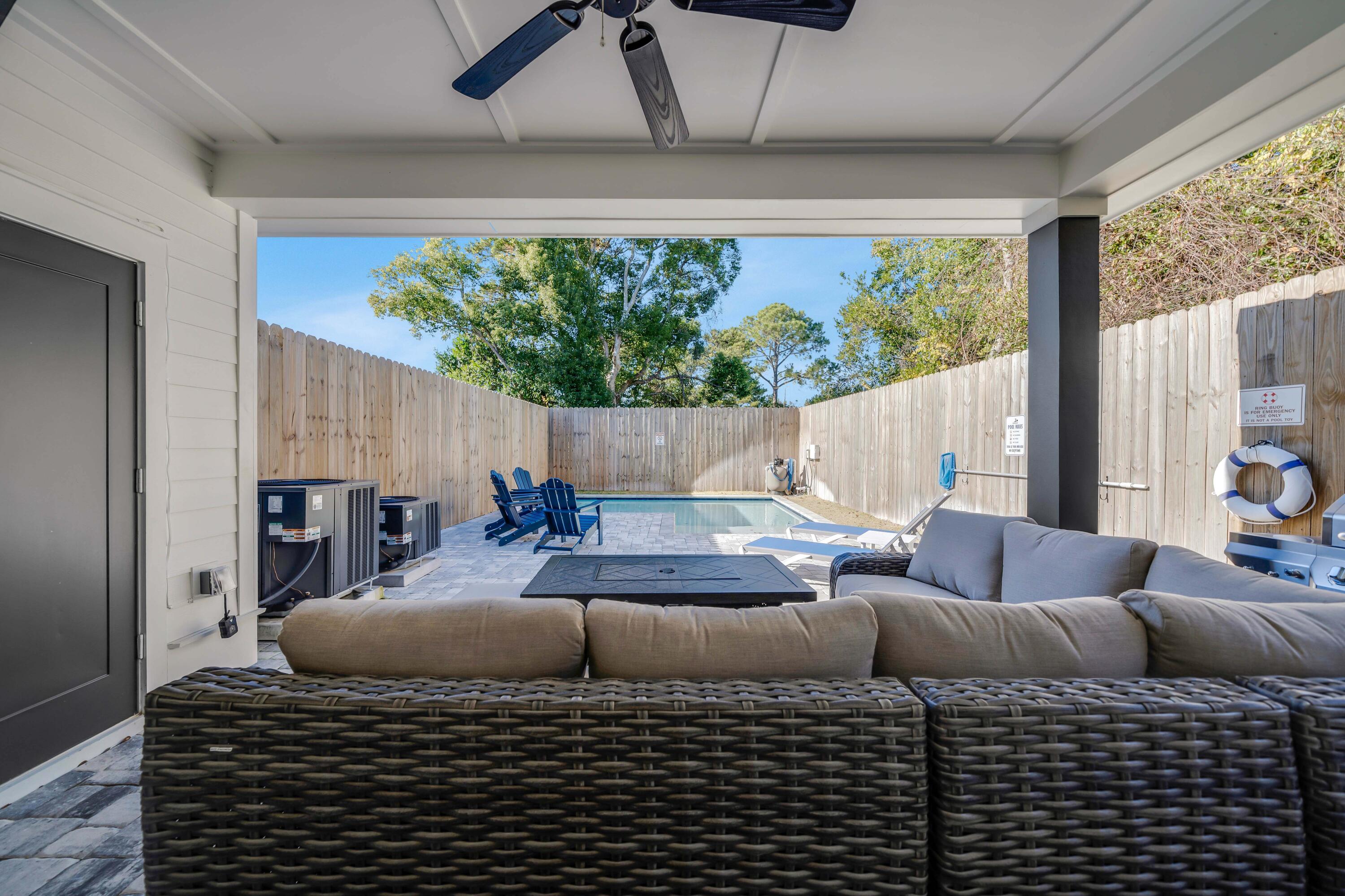 LAGUNA BEACH - Residential