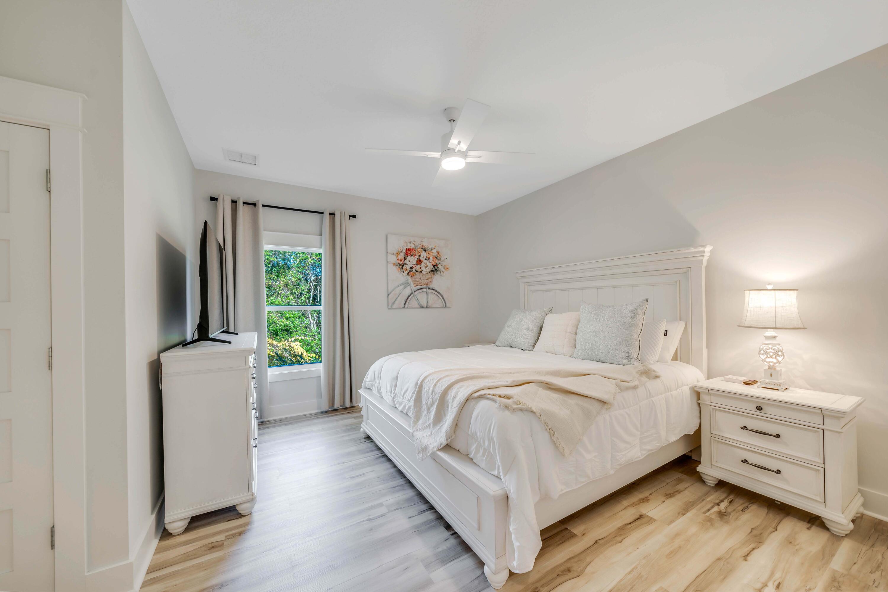 LAGUNA BEACH - Residential