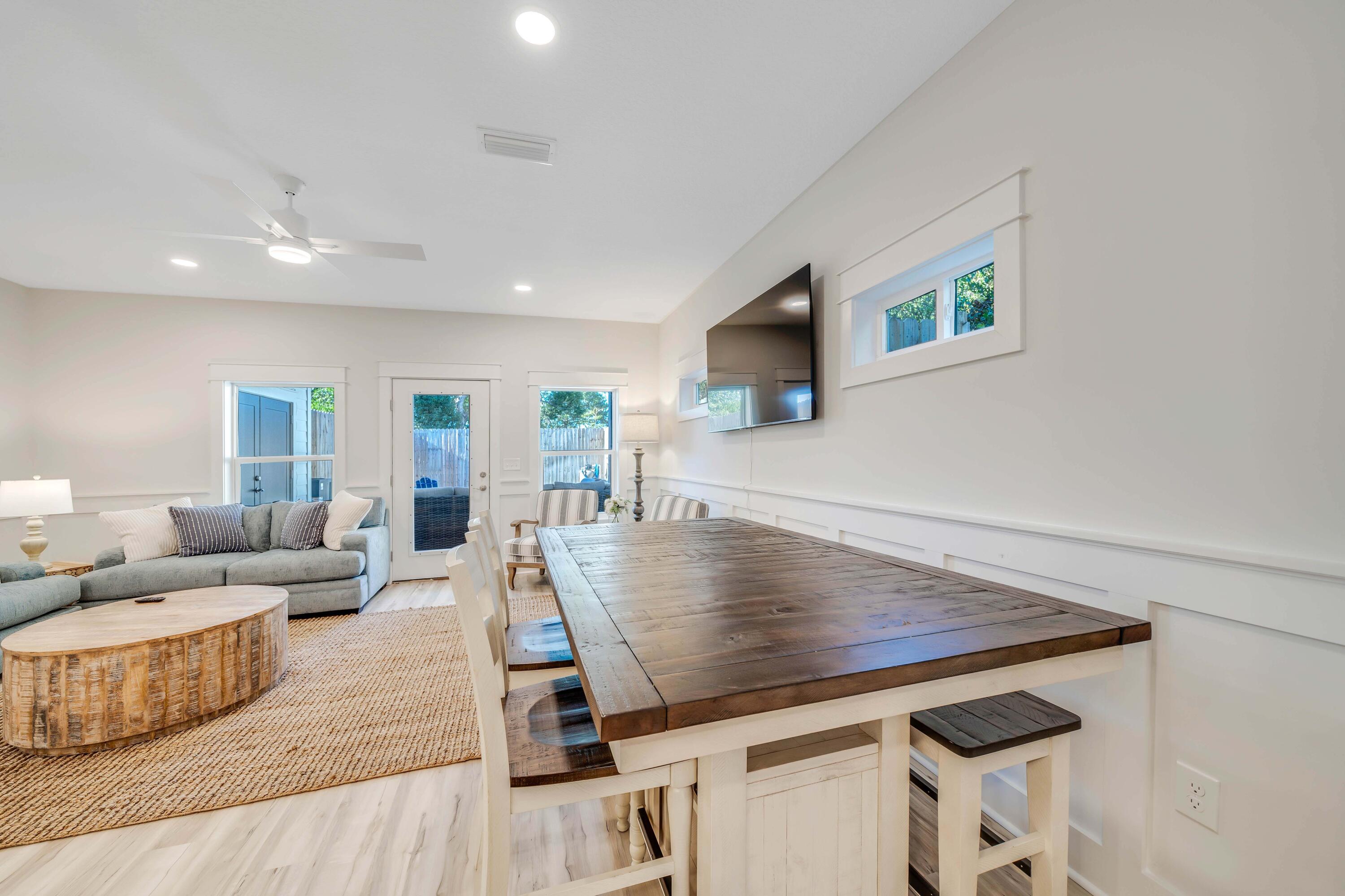 LAGUNA BEACH - Residential