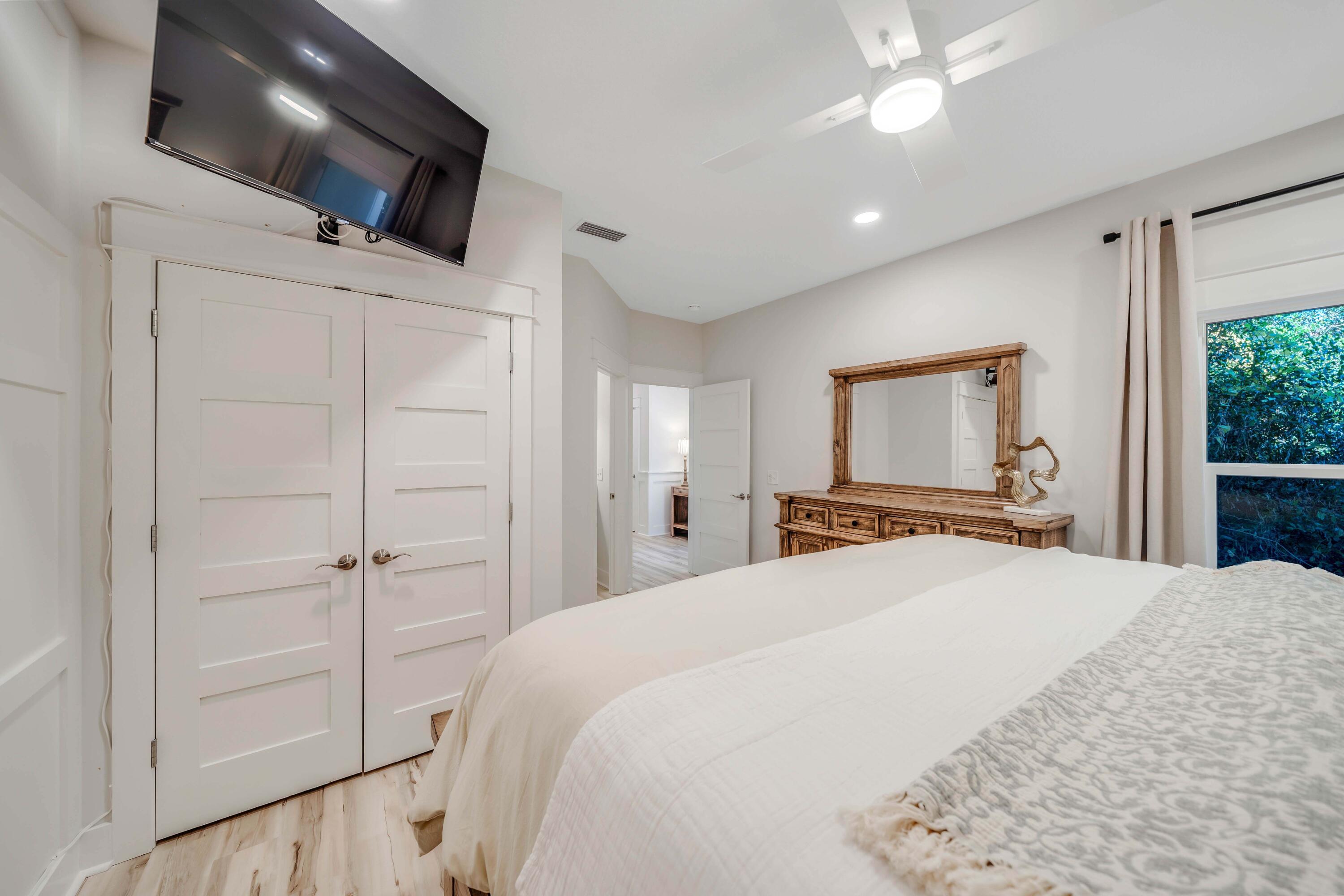 LAGUNA BEACH - Residential