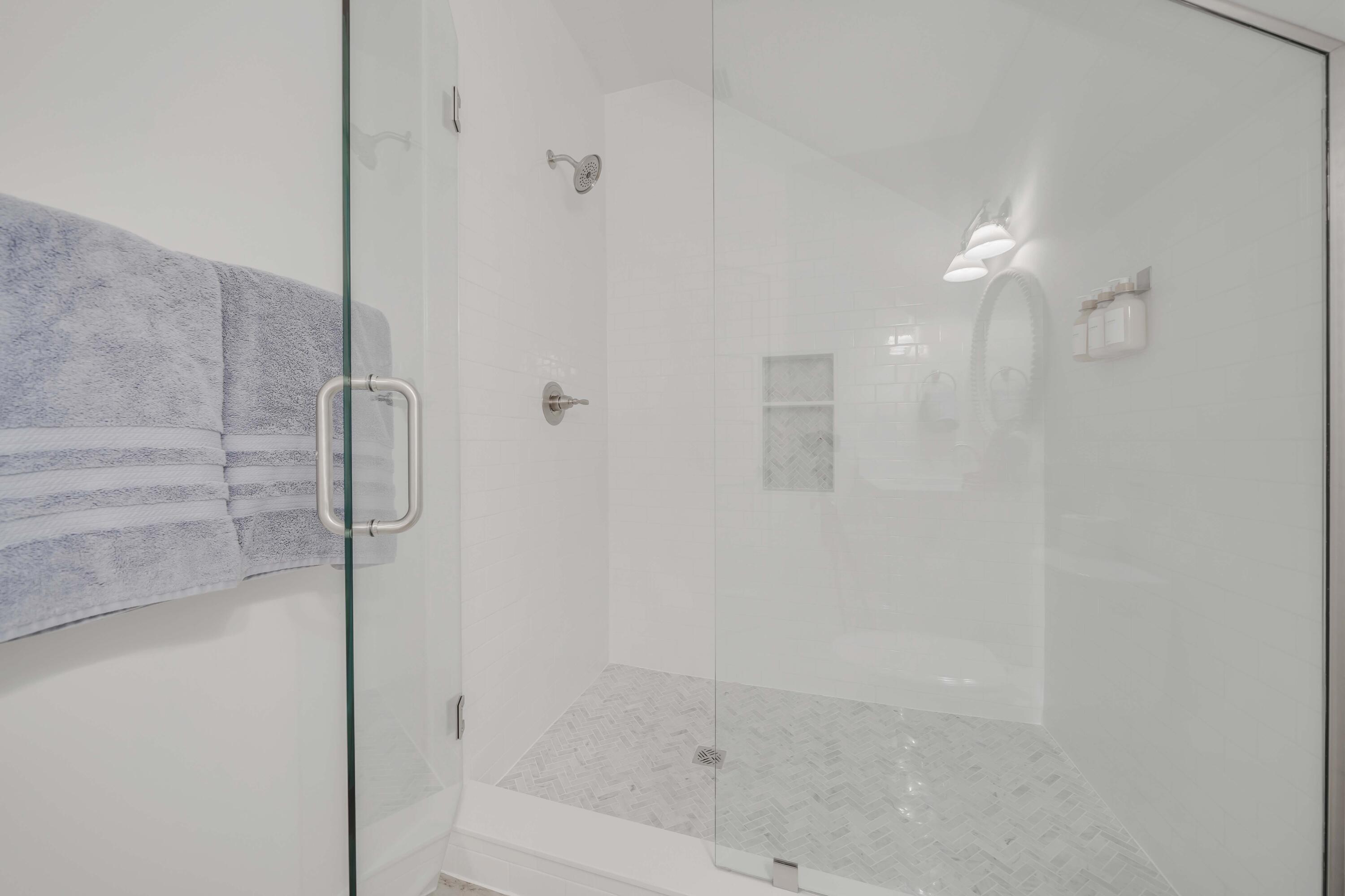 LAGUNA BEACH - Residential