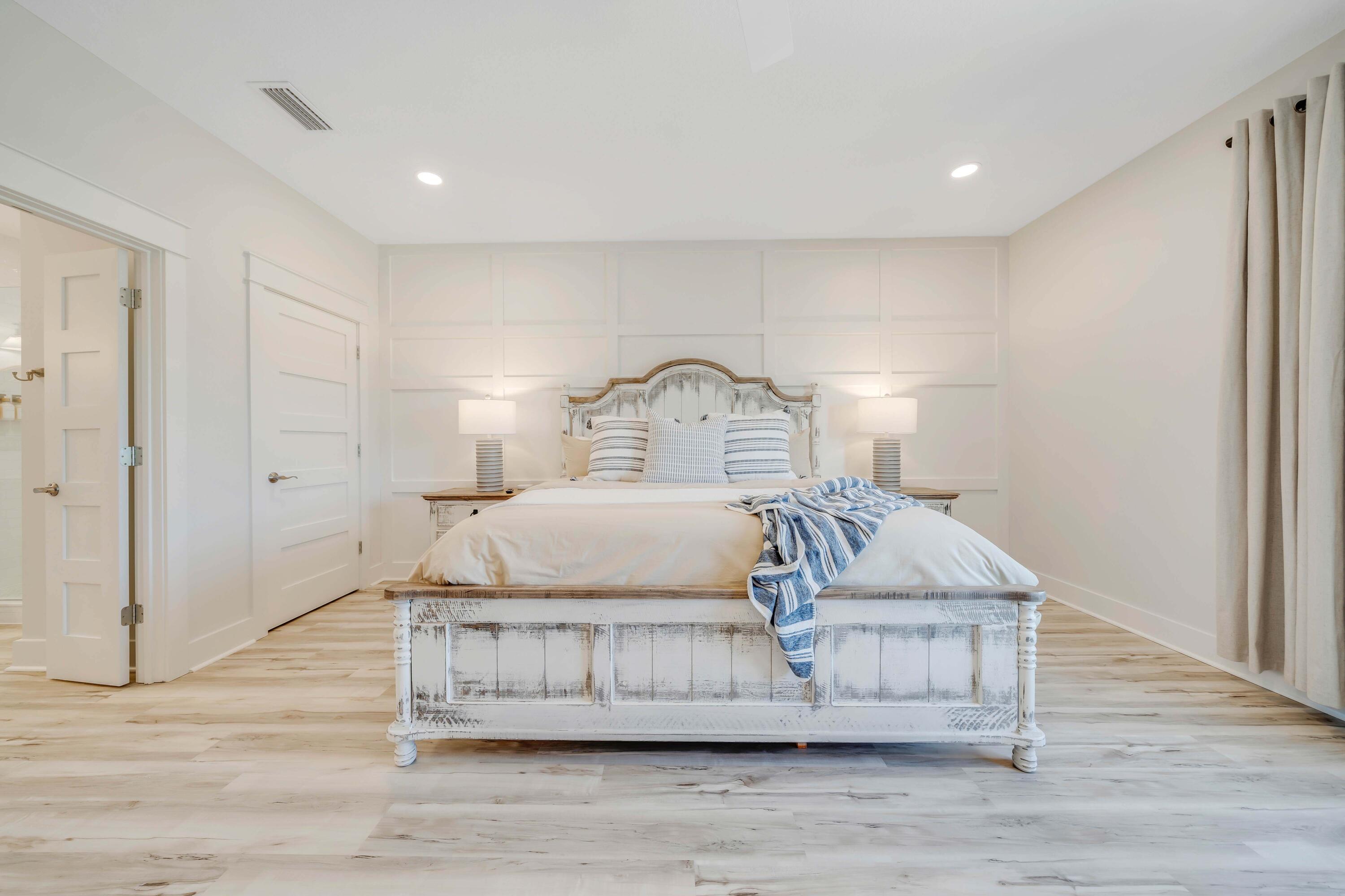 LAGUNA BEACH - Residential