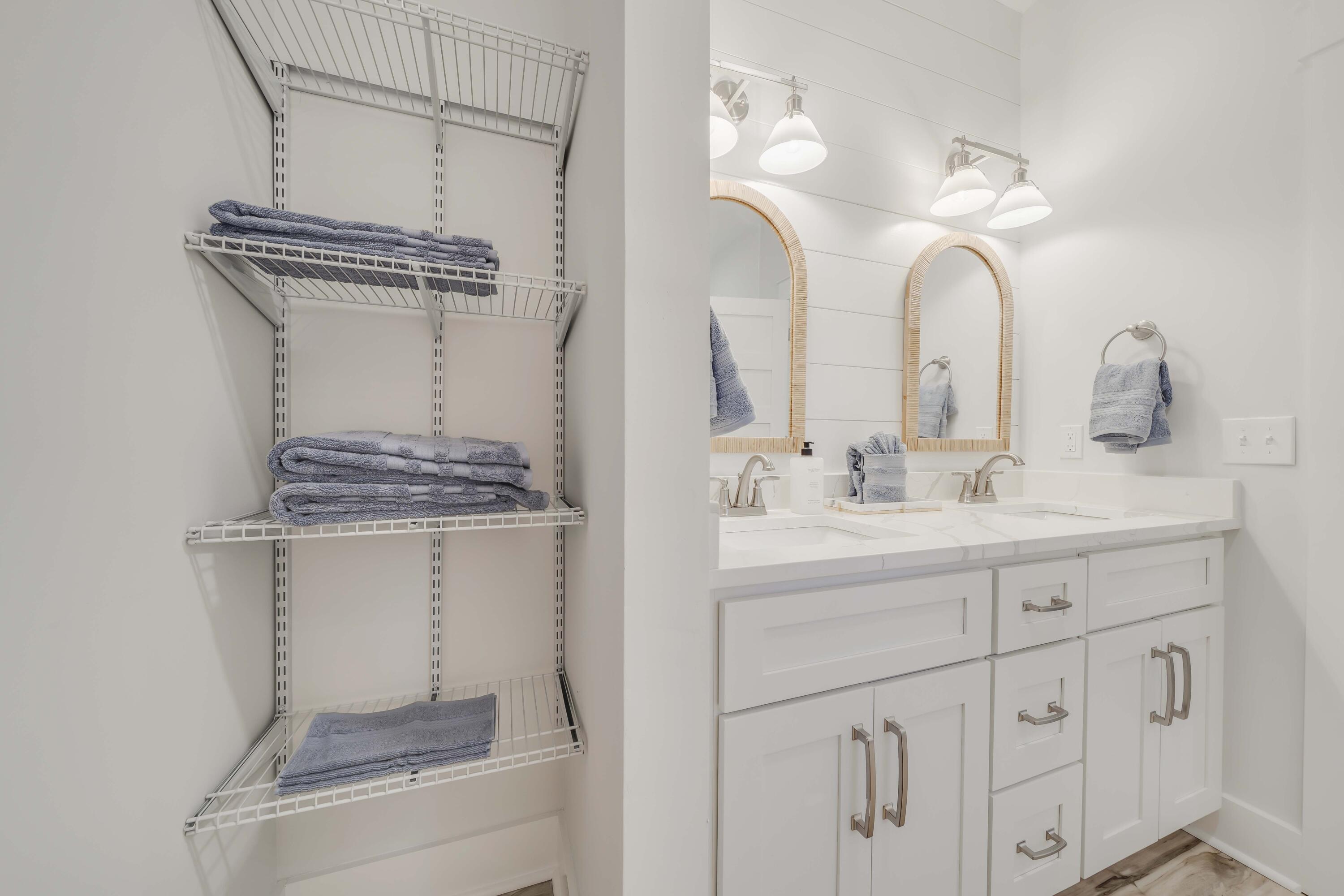 LAGUNA BEACH - Residential