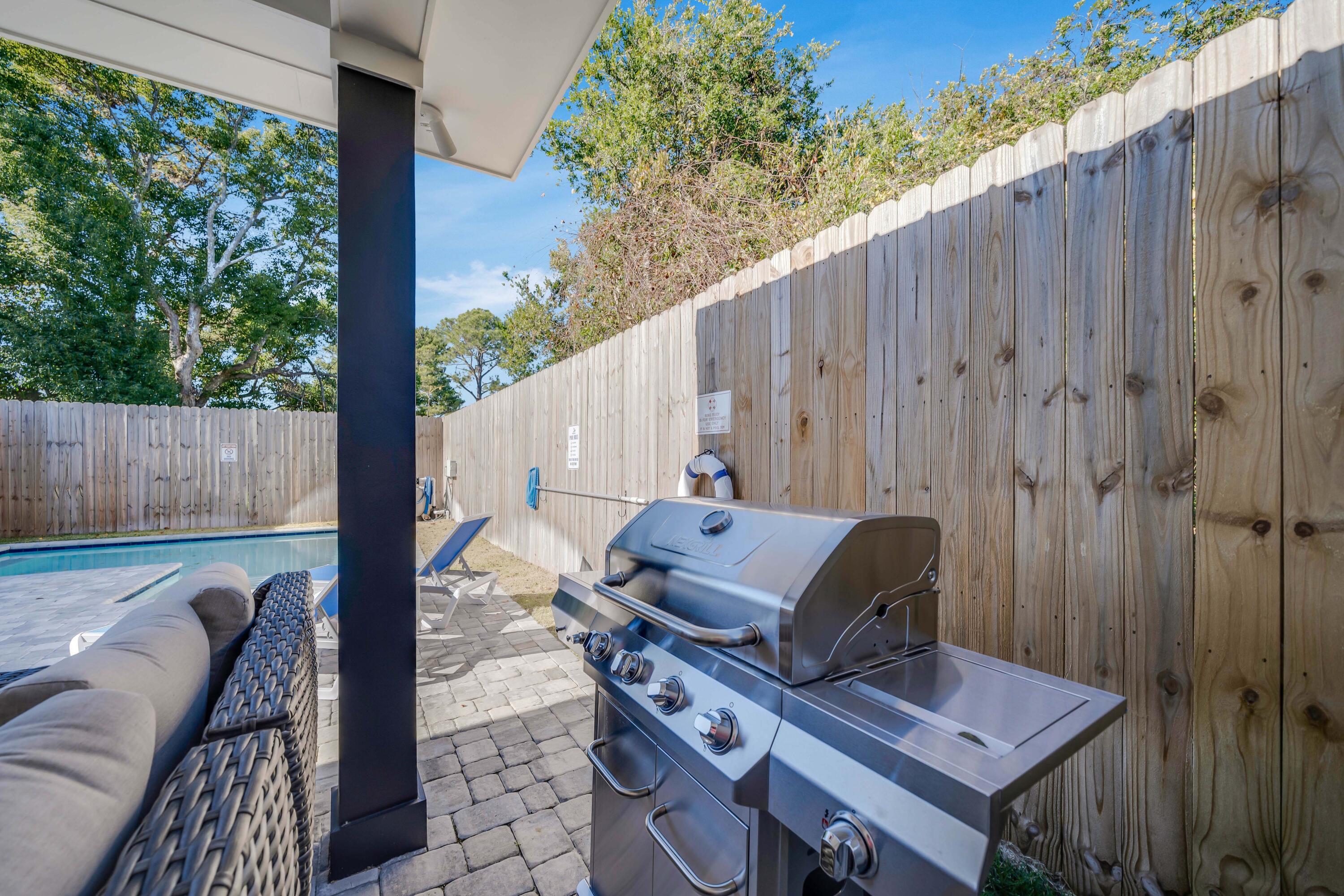 LAGUNA BEACH - Residential