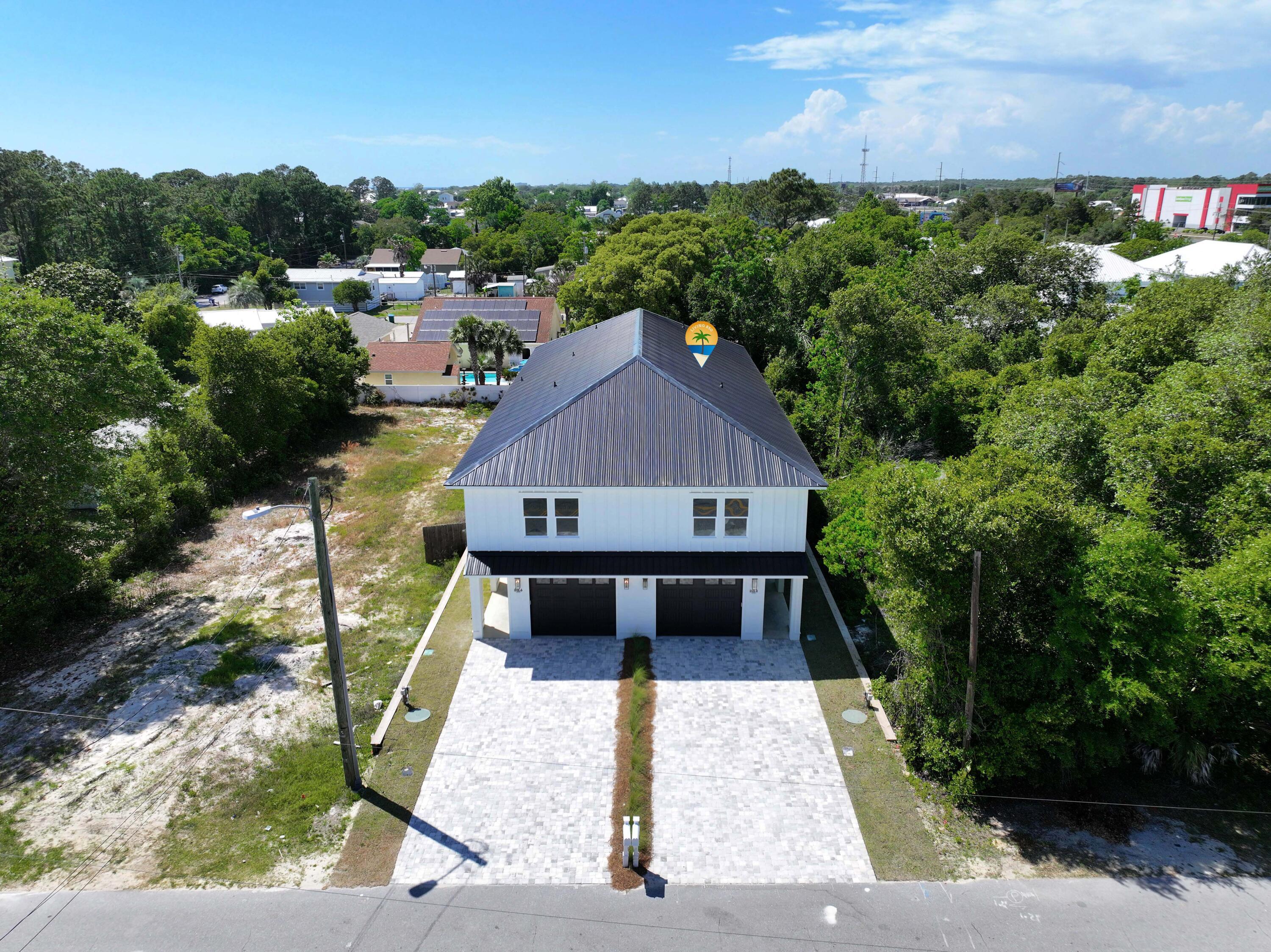 LAGUNA BEACH - Residential