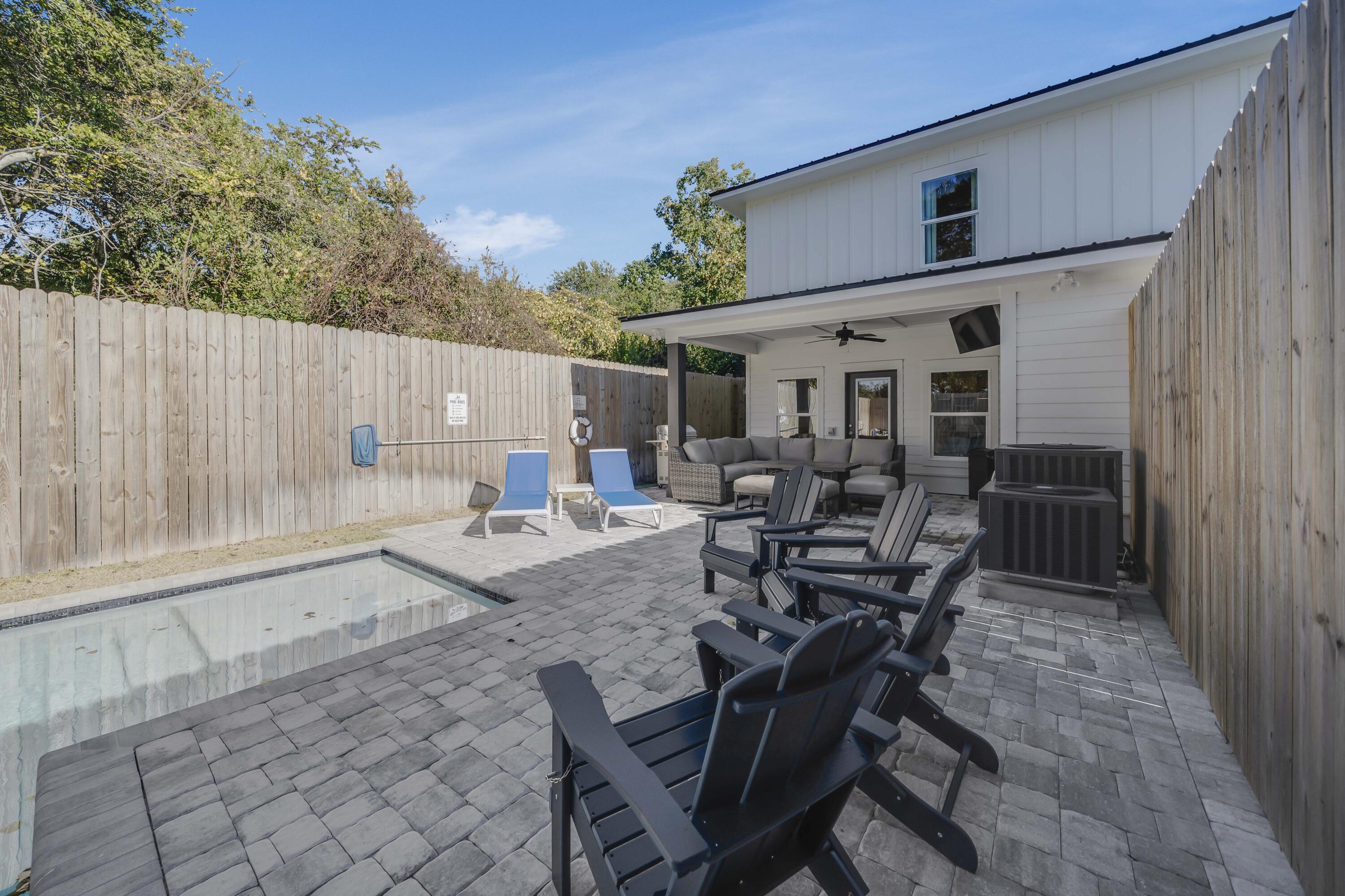 LAGUNA BEACH - Residential