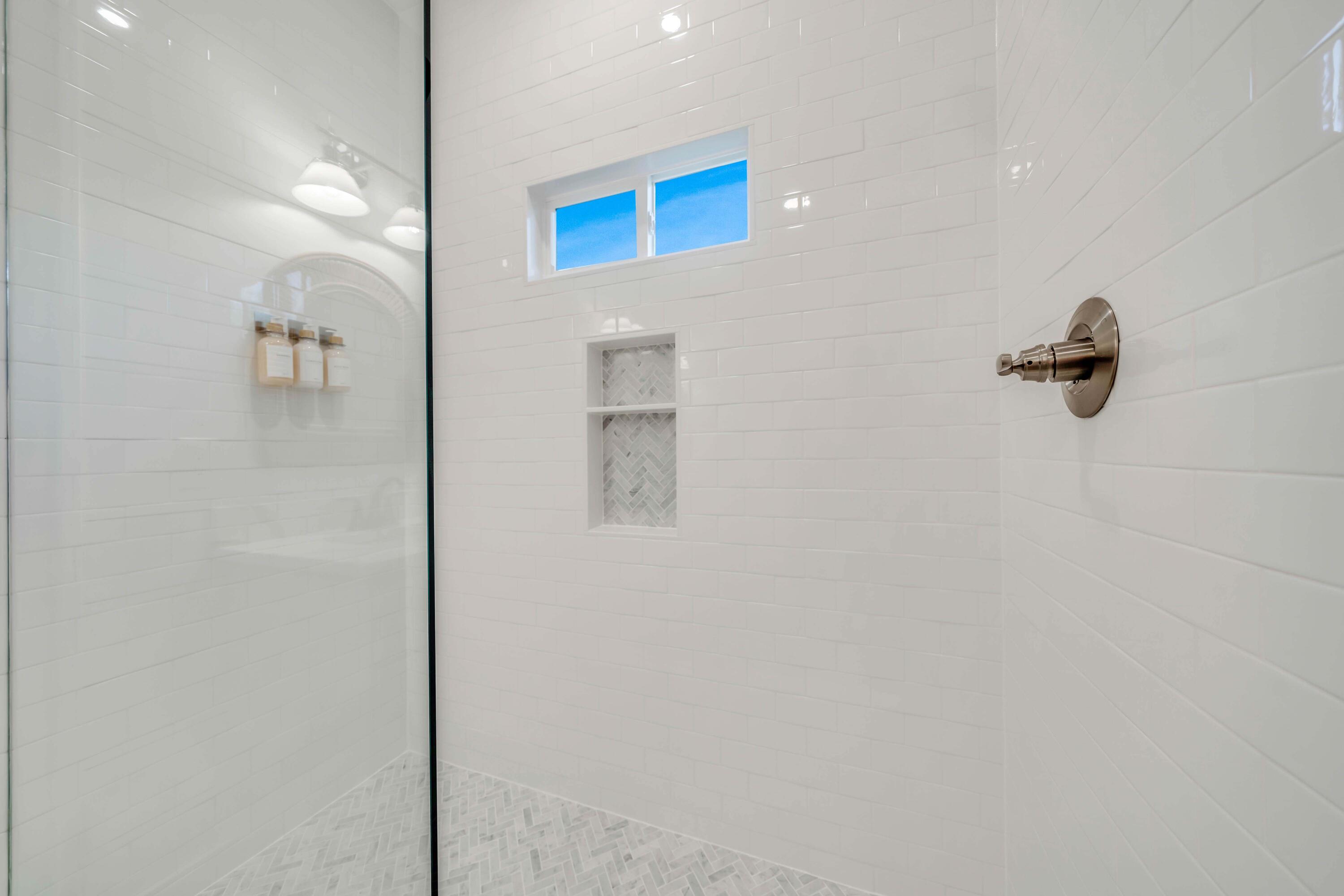 LAGUNA BEACH - Residential