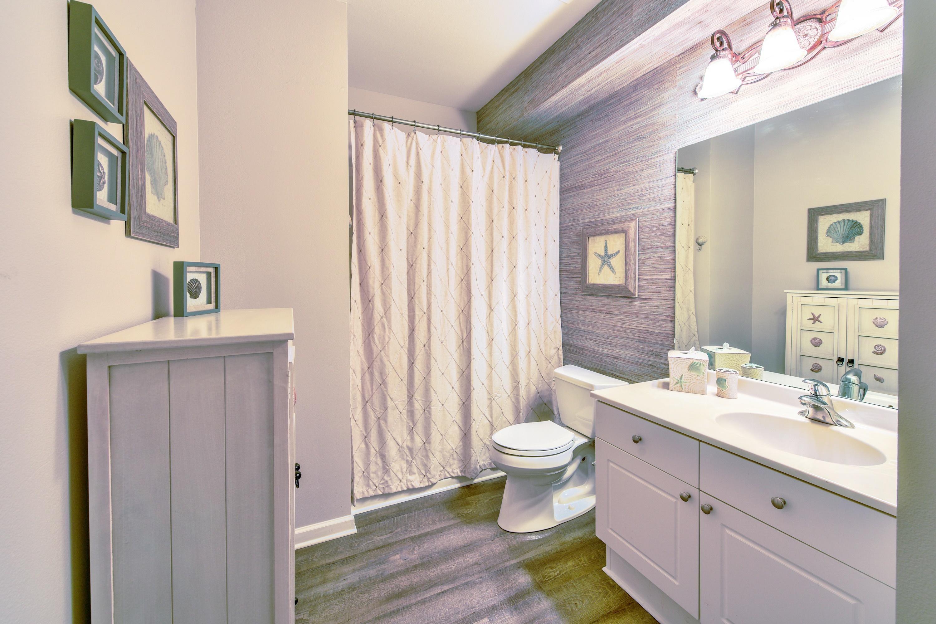 EMERALD WATERS - Residential