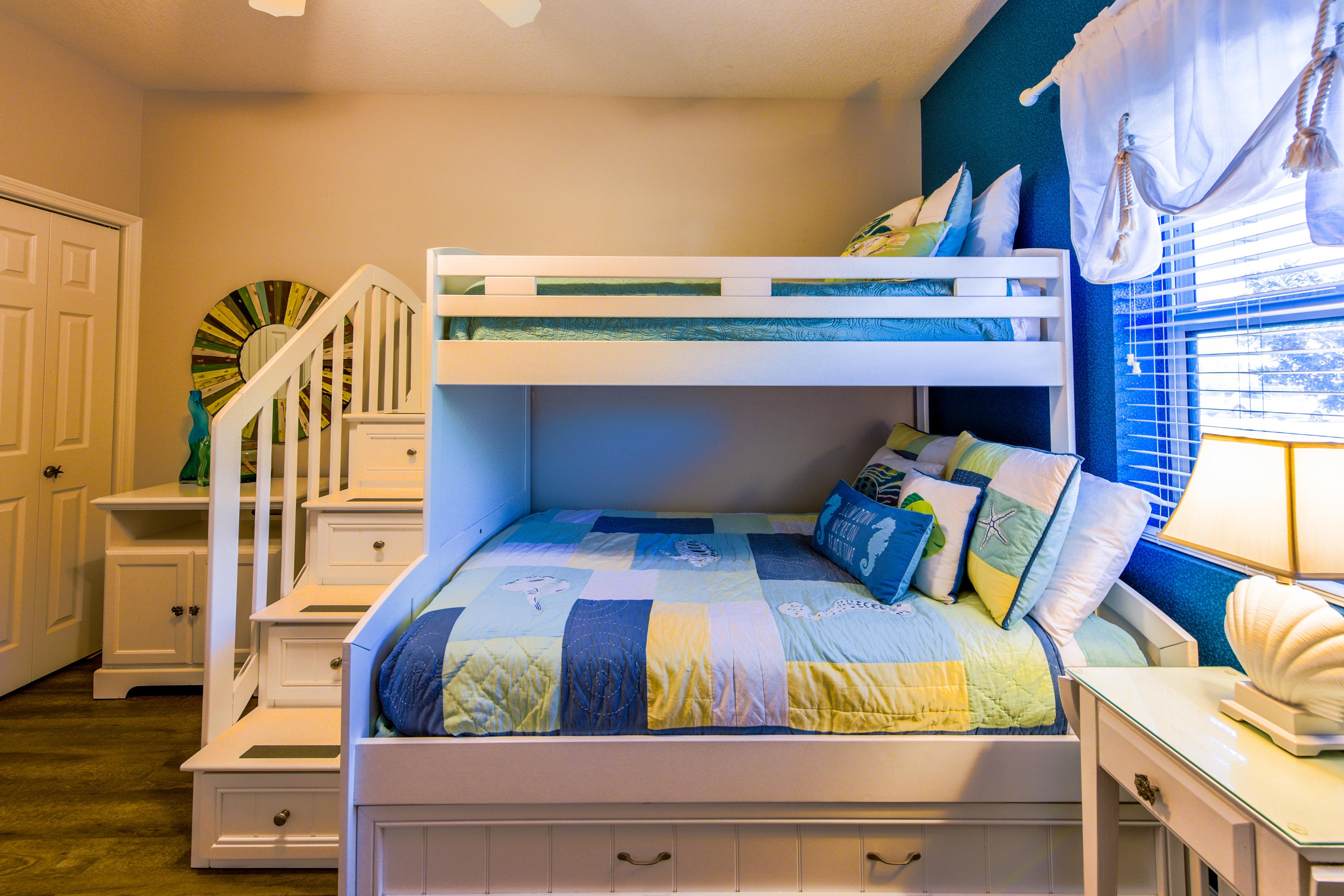 EMERALD WATERS - Residential