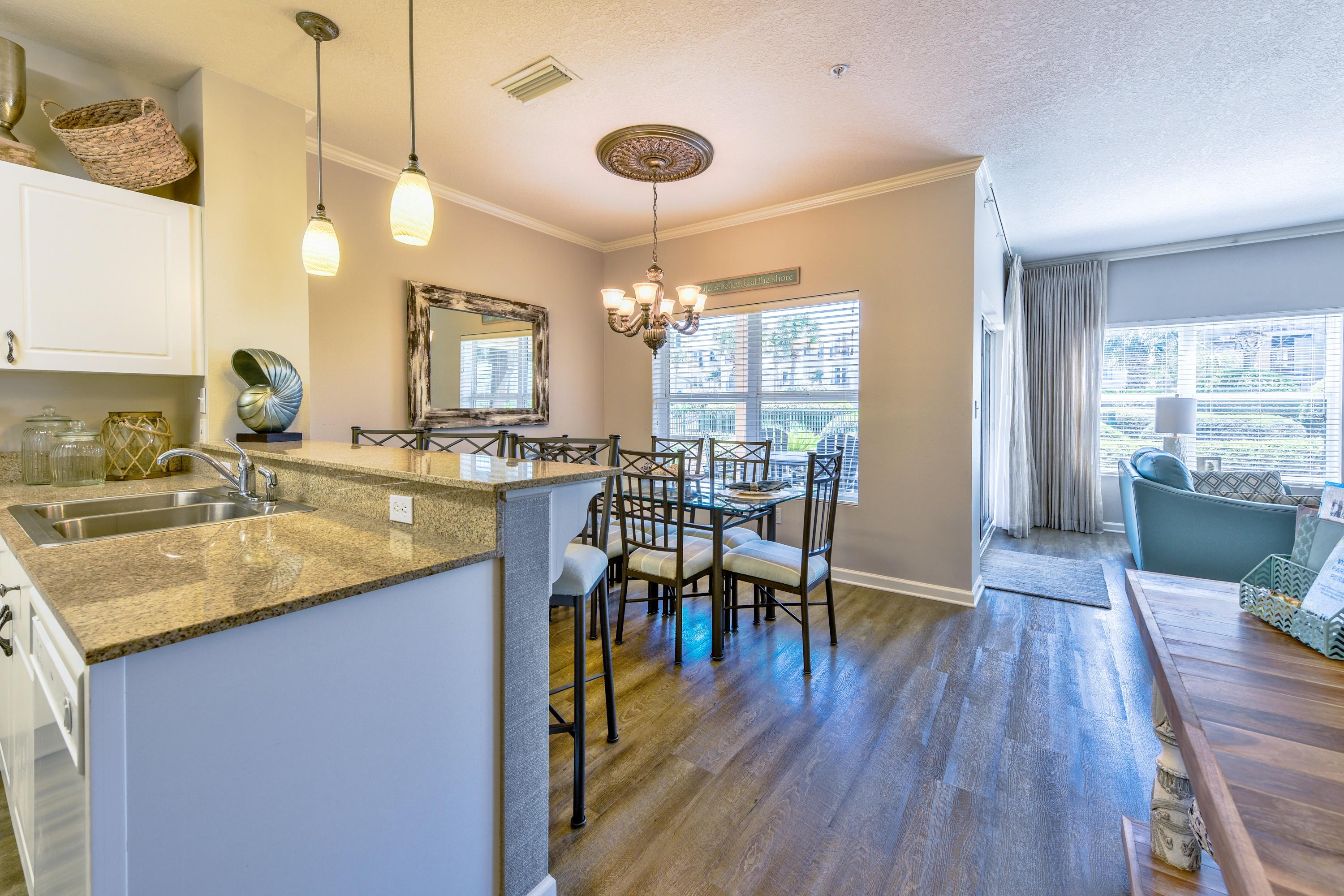 EMERALD WATERS - Residential