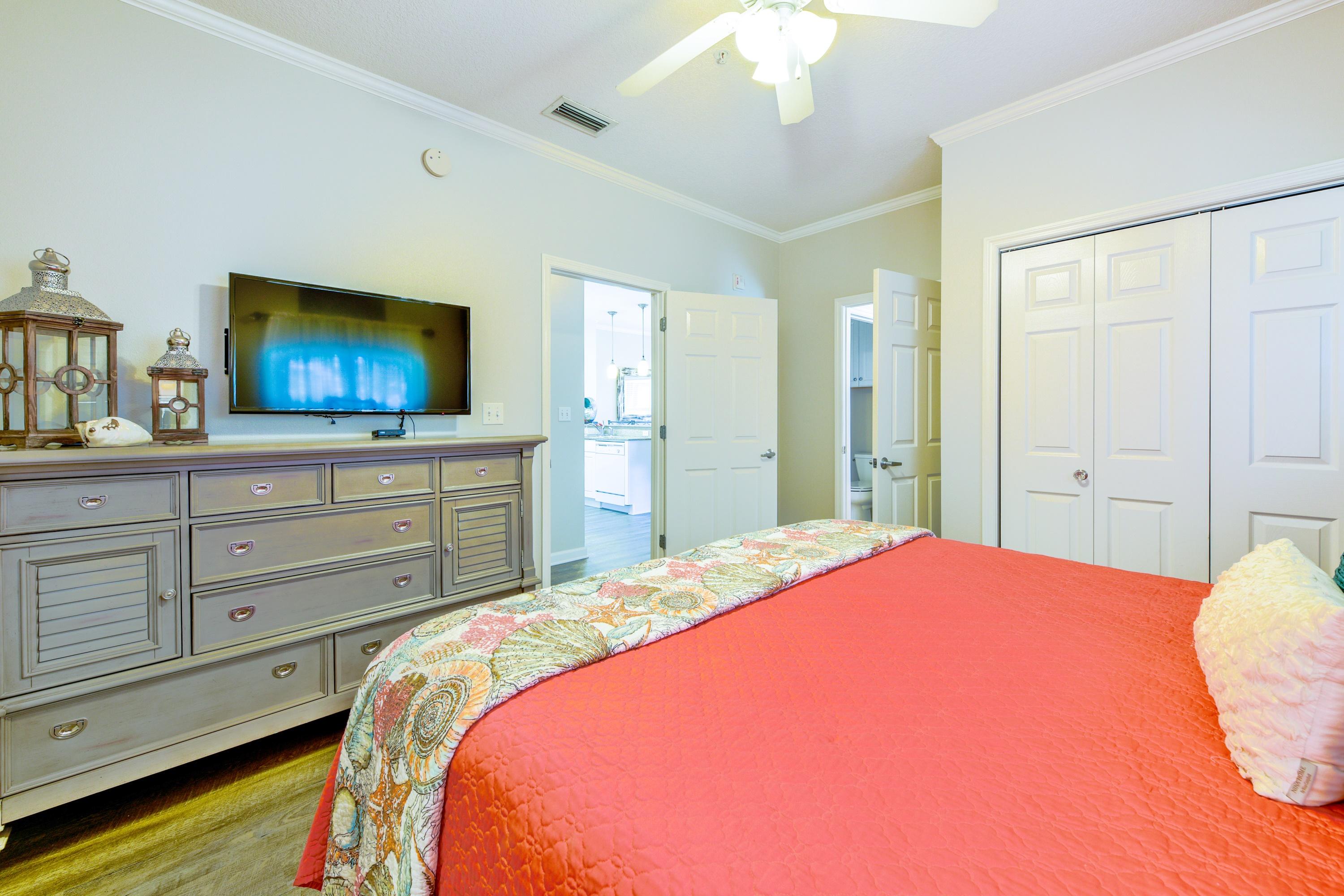 EMERALD WATERS - Residential