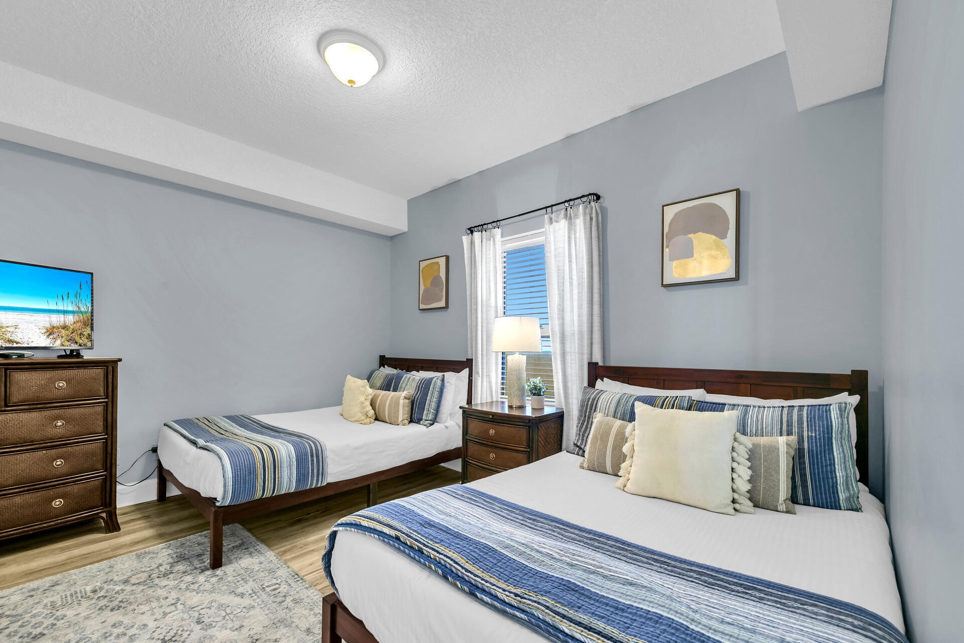 EMERALD ISLE - Residential