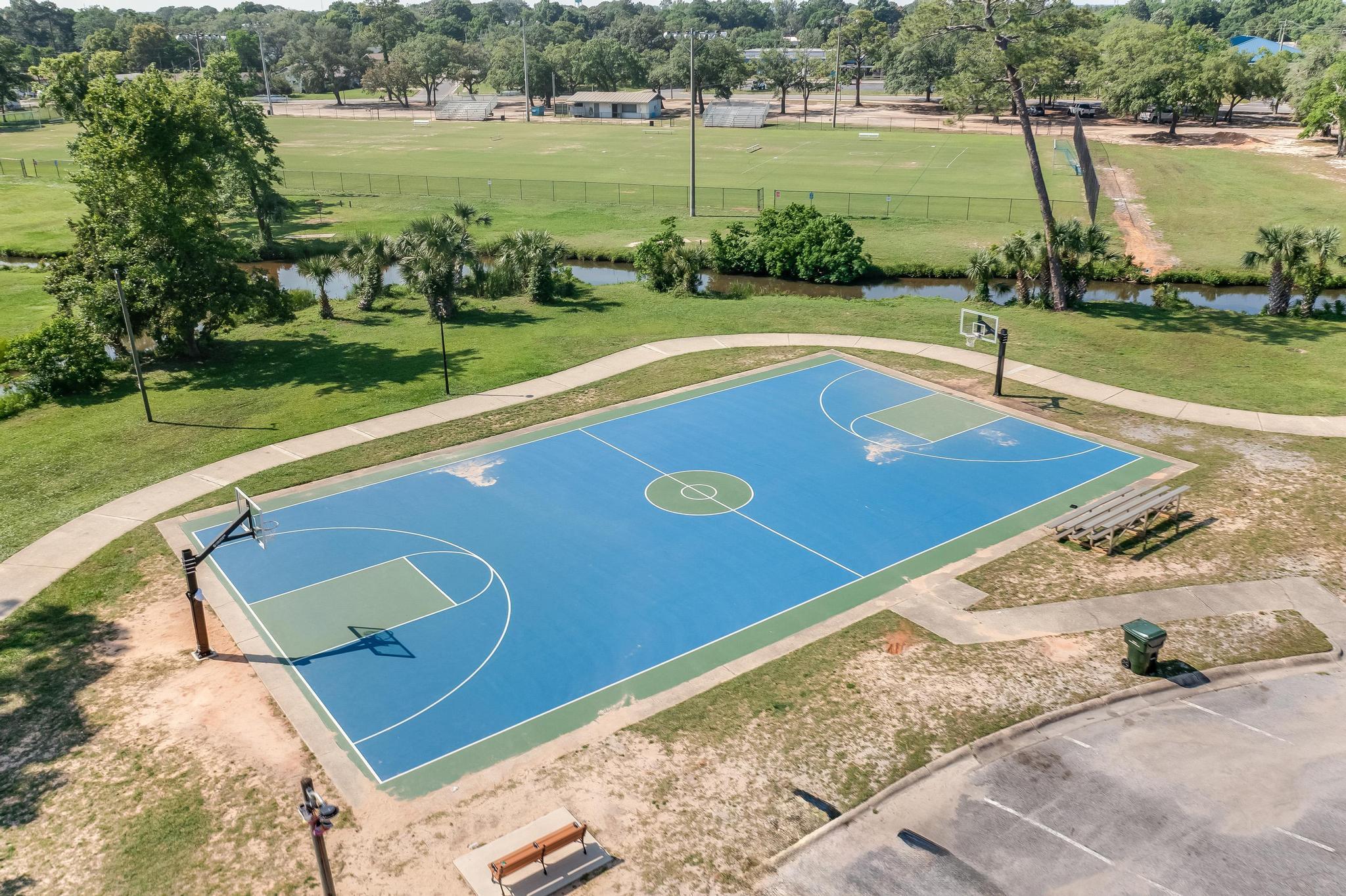 ELLIOTTS POINT 7TH ADDN - Residential