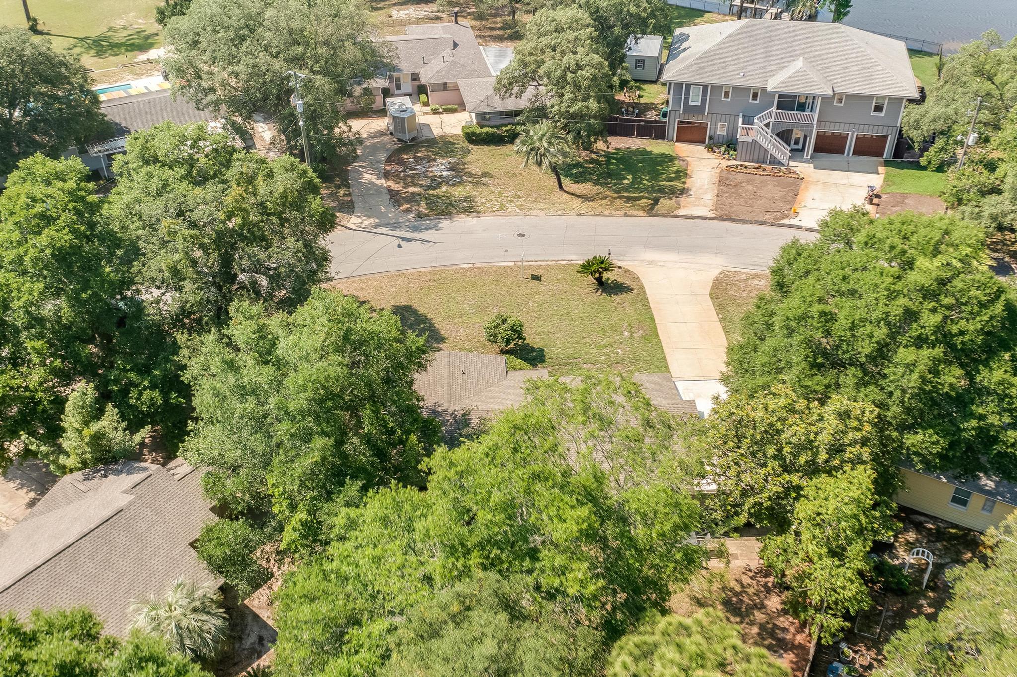 ELLIOTTS POINT 7TH ADDN - Residential