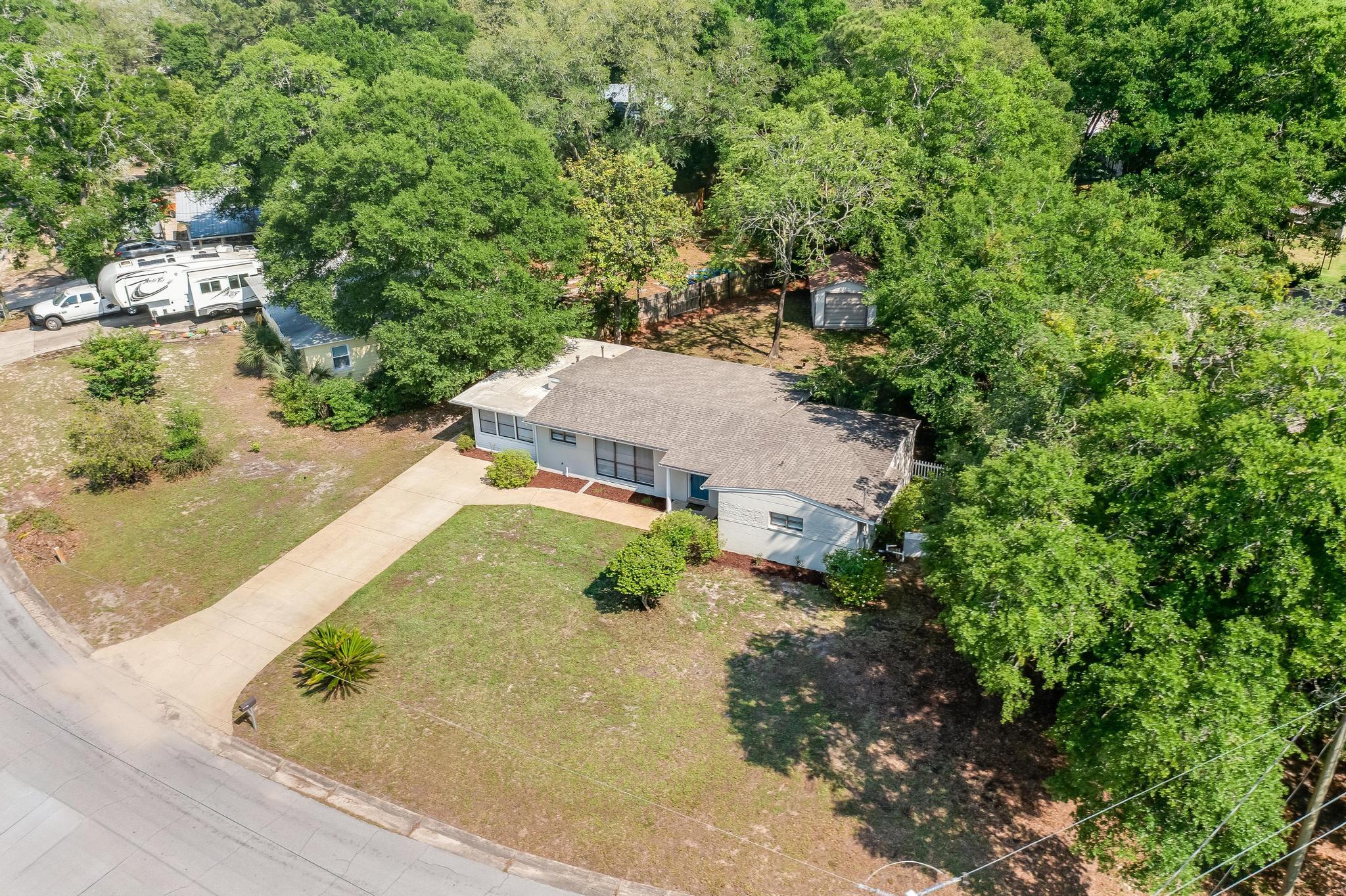 ELLIOTTS POINT 7TH ADDN - Residential