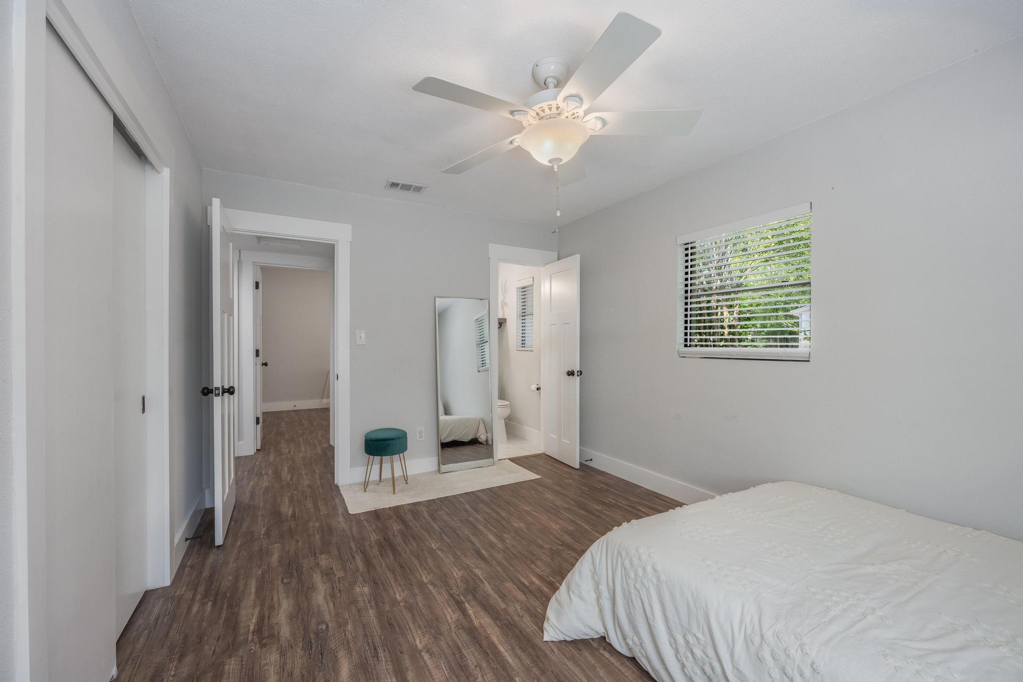 ELLIOTTS POINT 7TH ADDN - Residential