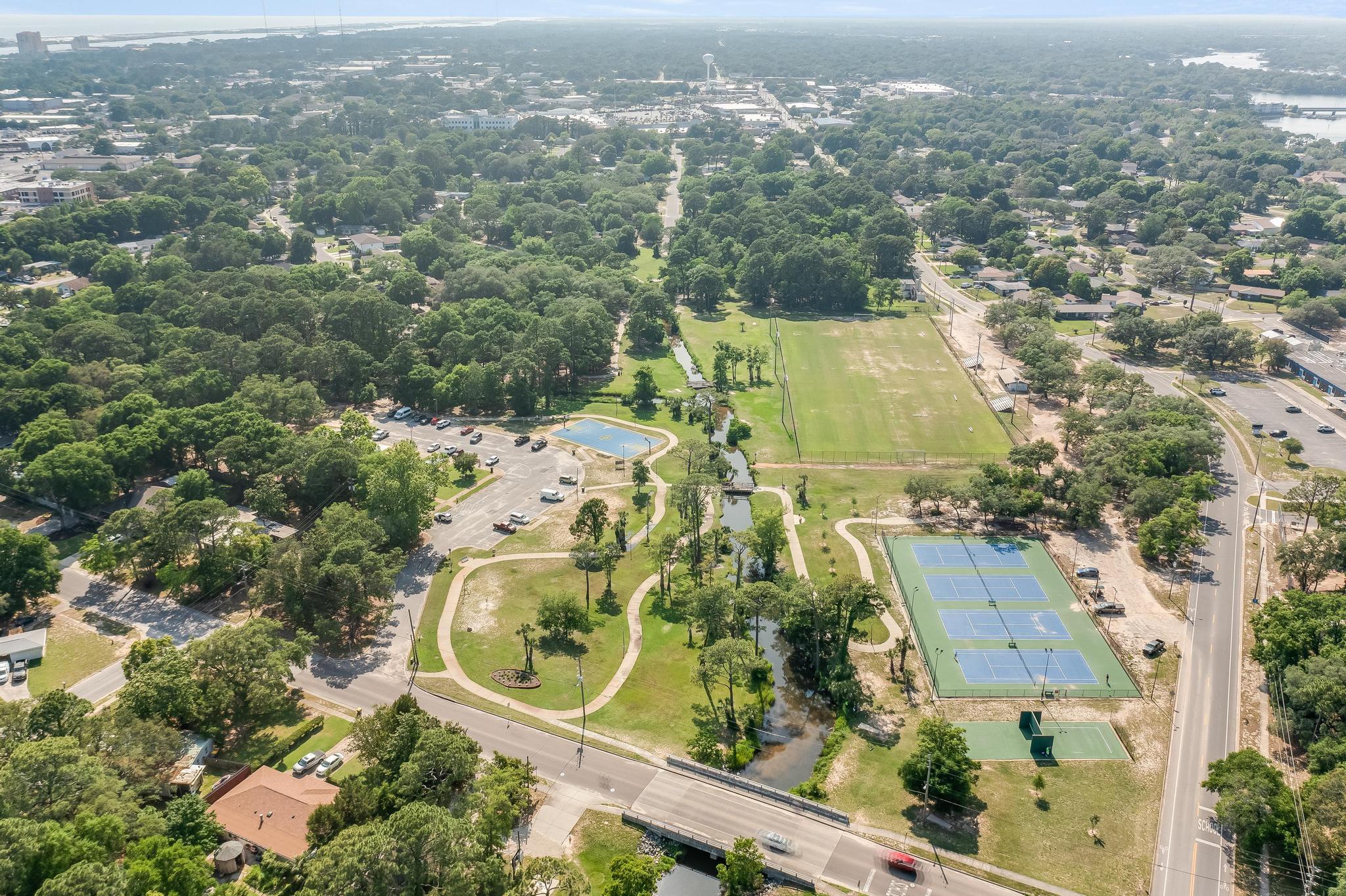 ELLIOTTS POINT 7TH ADDN - Residential