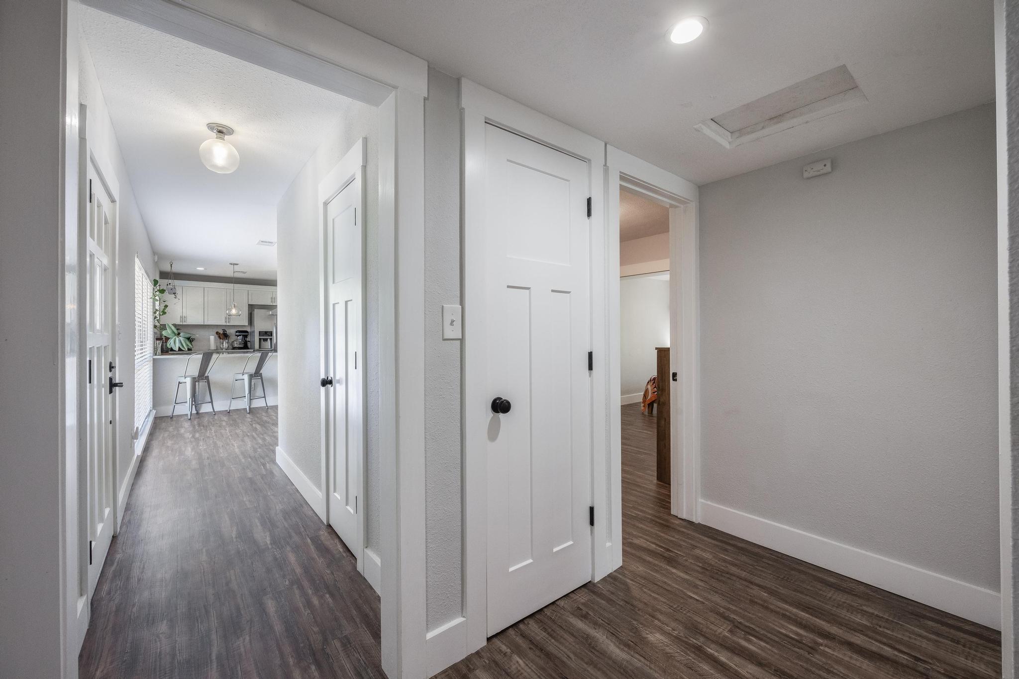 ELLIOTTS POINT 7TH ADDN - Residential