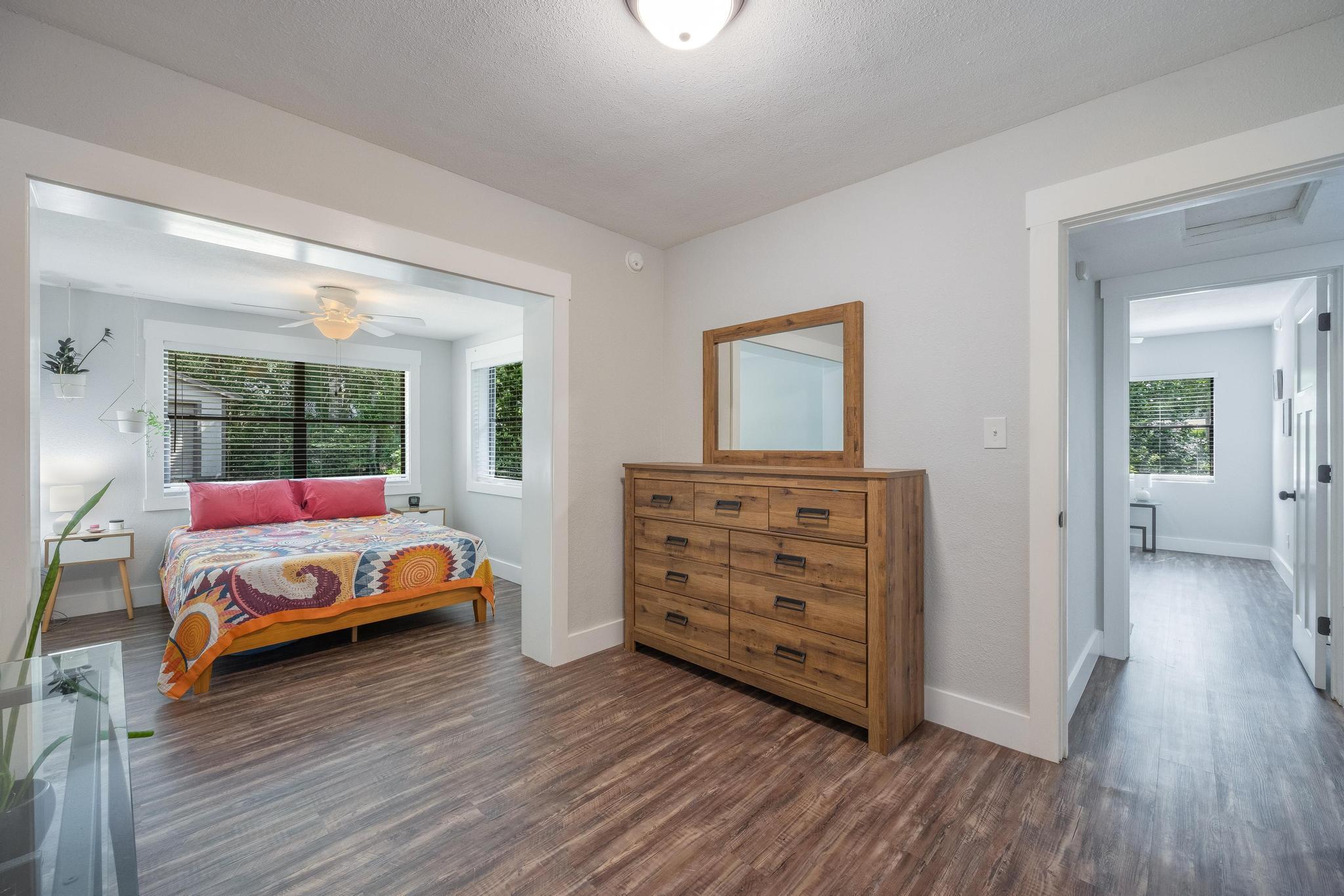 ELLIOTTS POINT 7TH ADDN - Residential