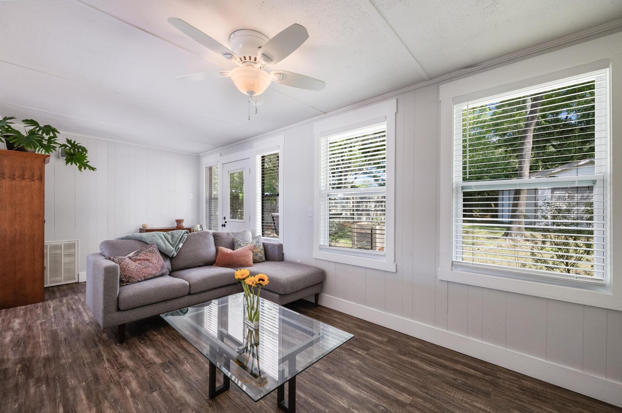 ELLIOTTS POINT 7TH ADDN - Residential