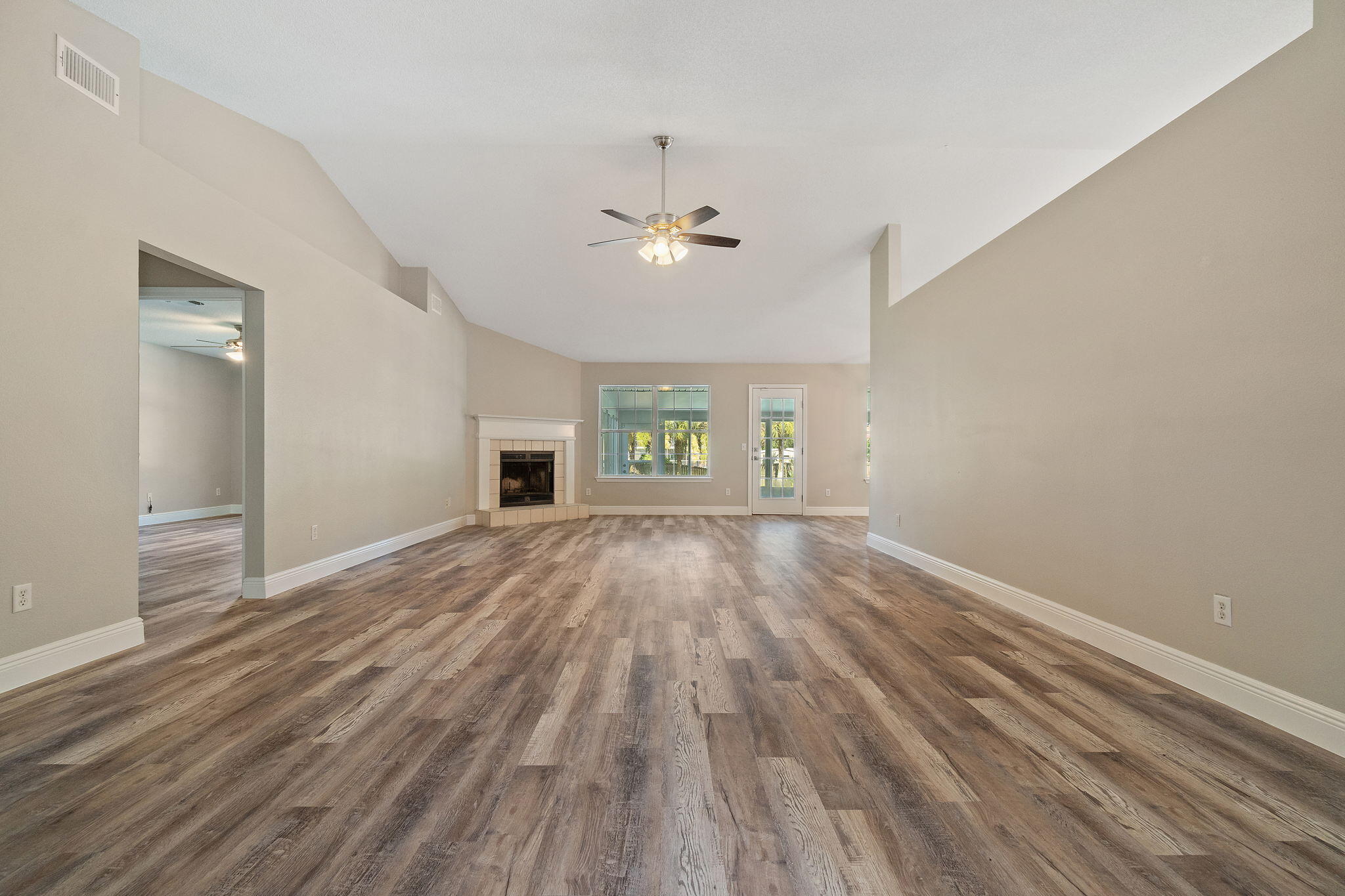 HOLLEY BY THE SEA - Residential