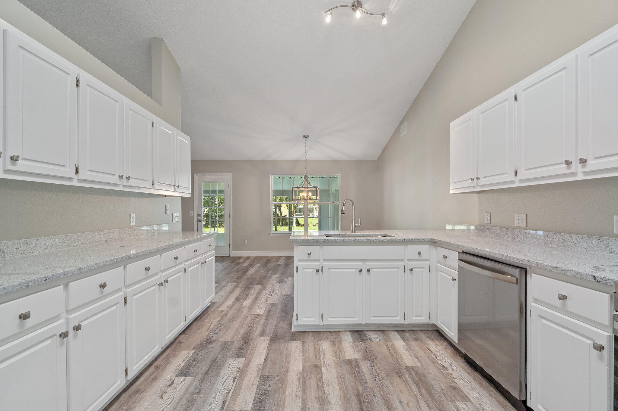 HOLLEY BY THE SEA - Residential