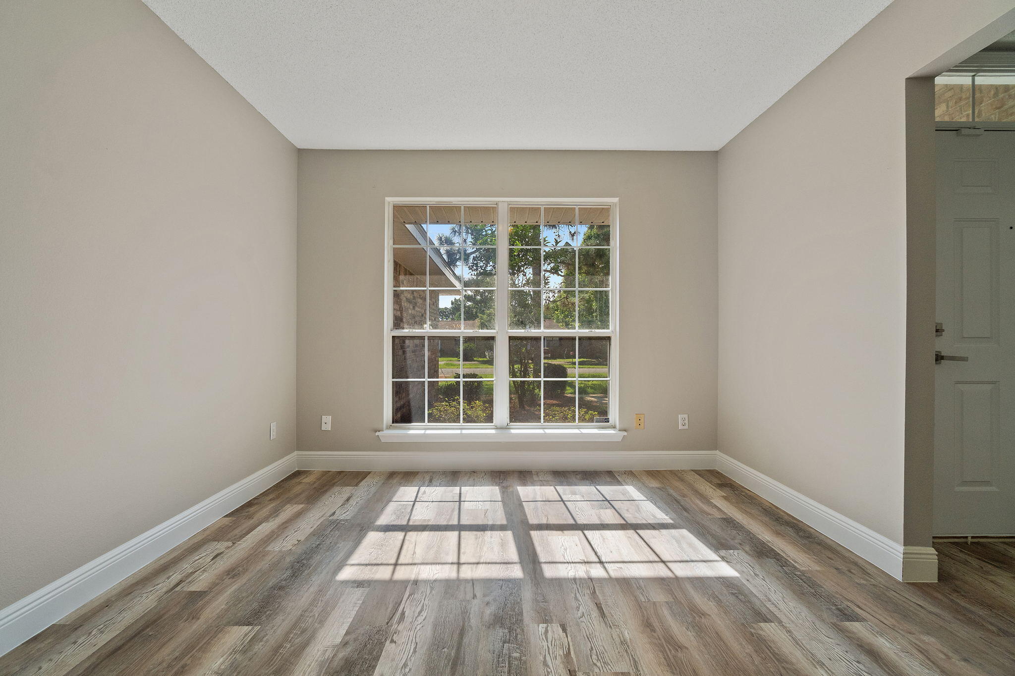 HOLLEY BY THE SEA - Residential