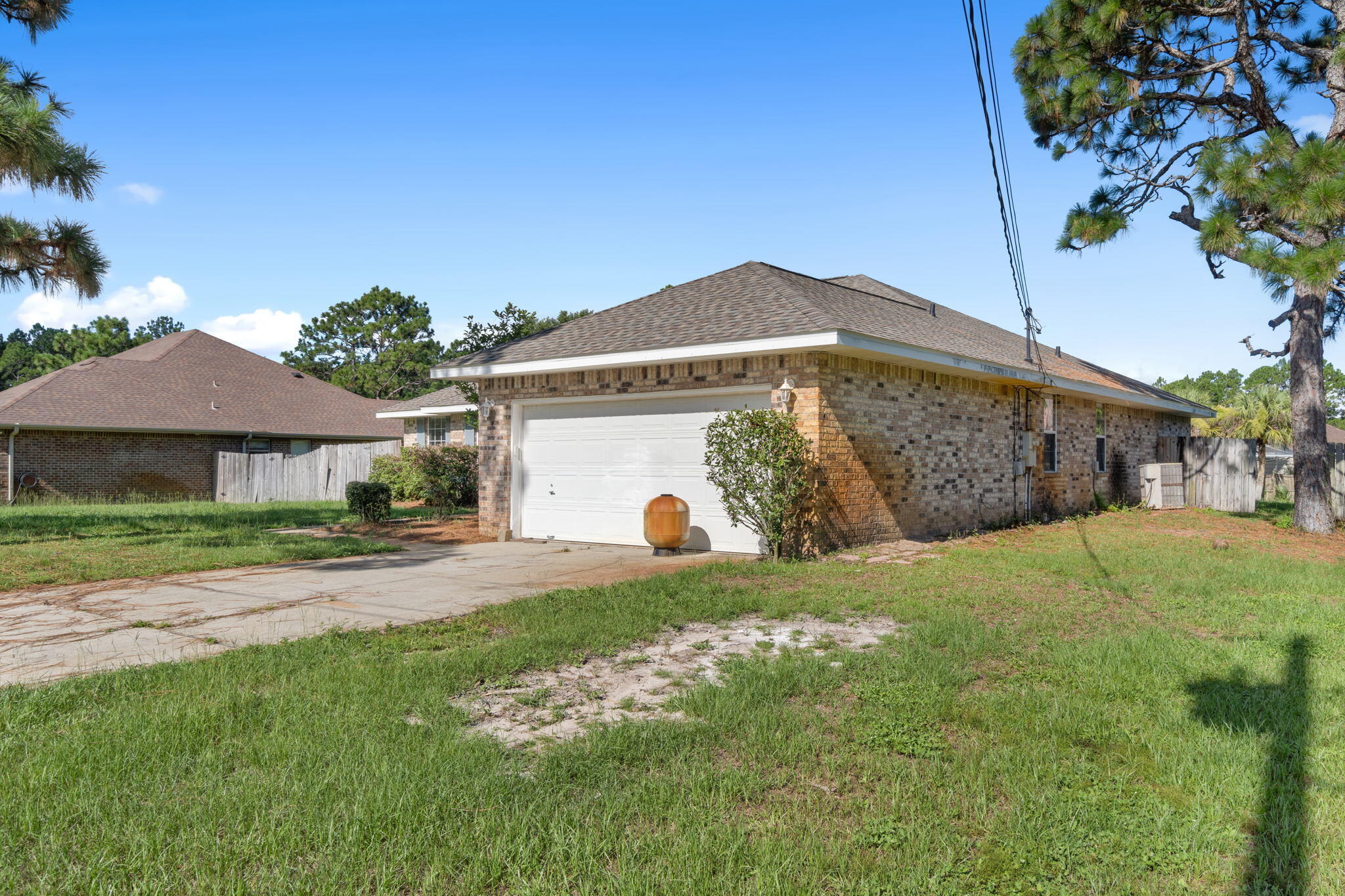 HOLLEY BY THE SEA - Residential