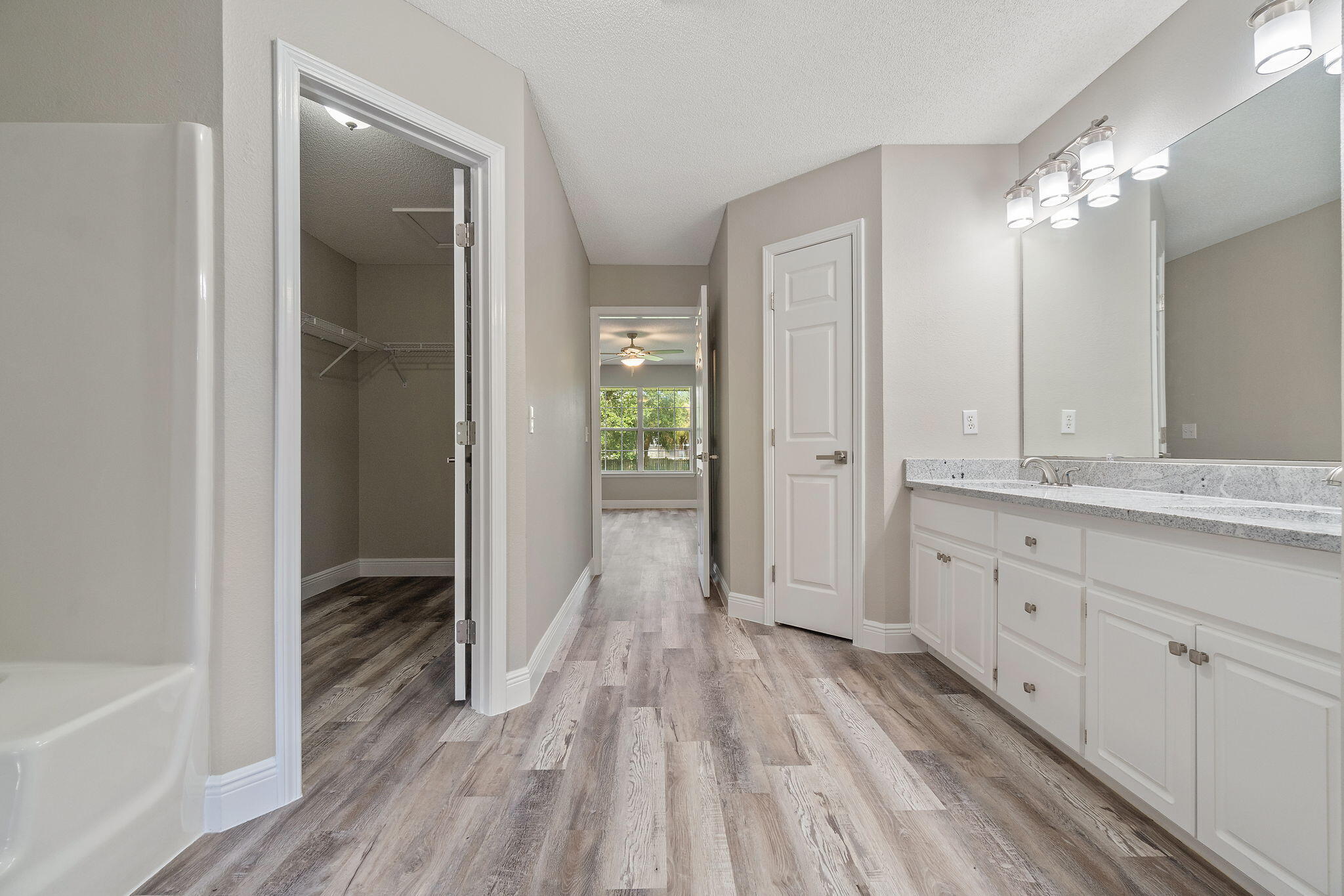 HOLLEY BY THE SEA - Residential