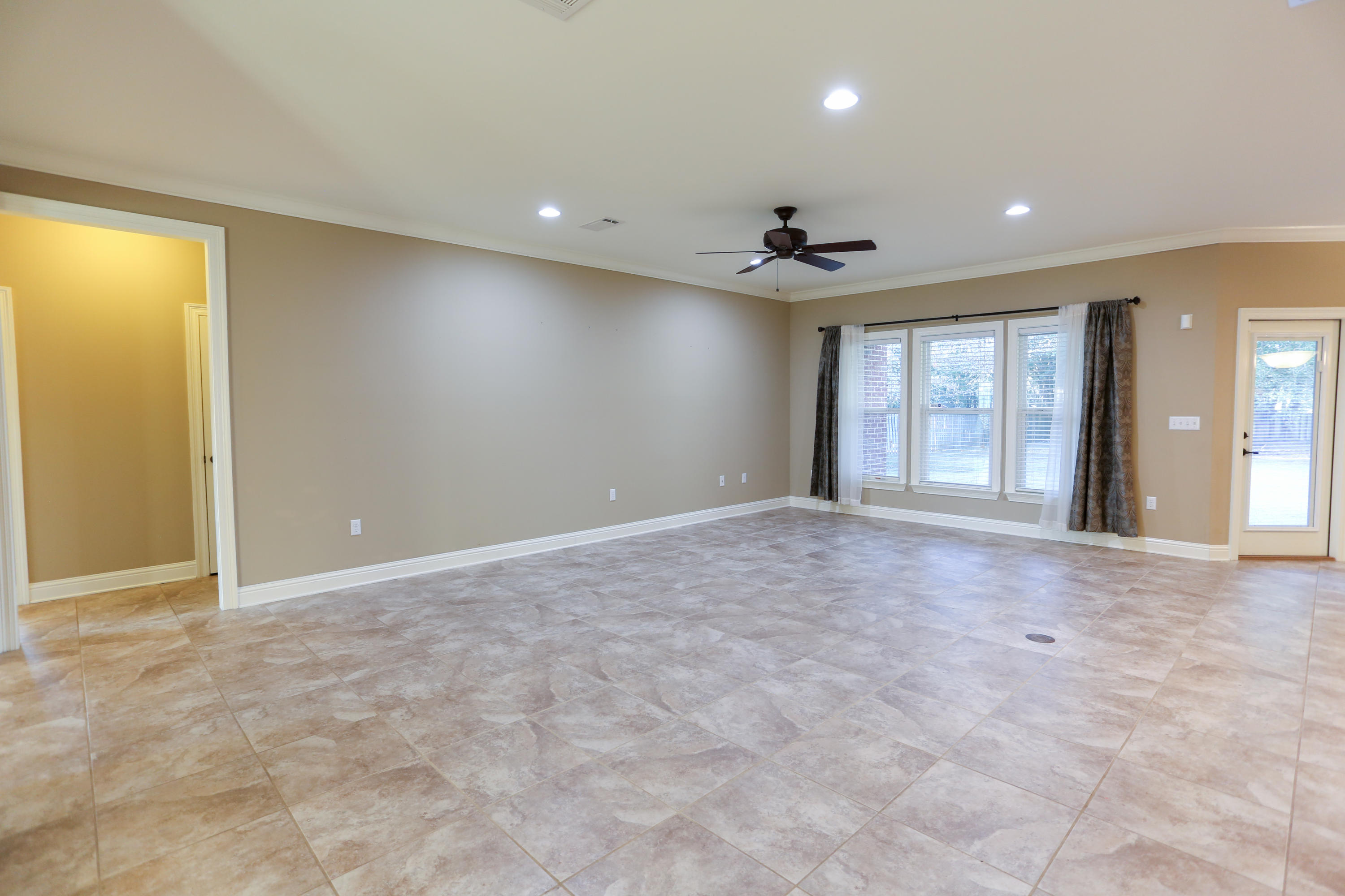 MILL CREEK FARMS - Residential