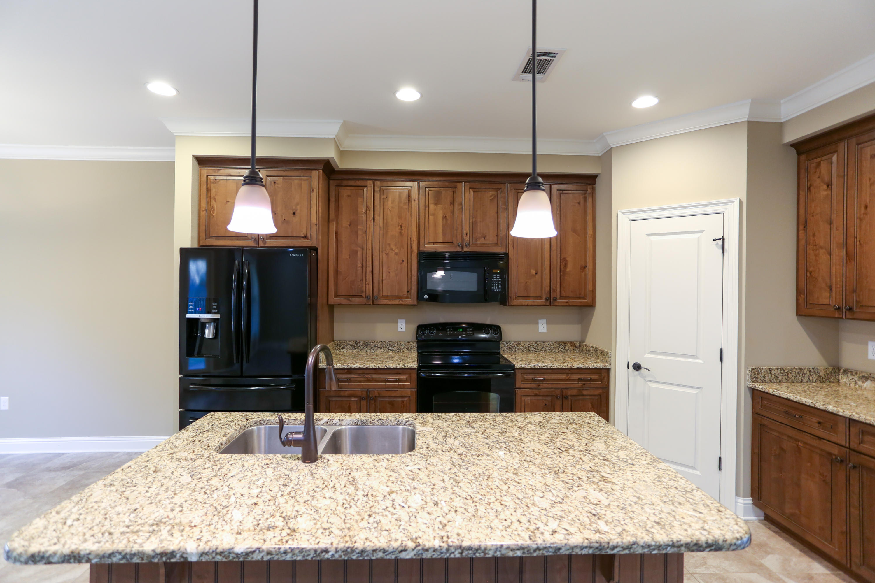 MILL CREEK FARMS - Residential