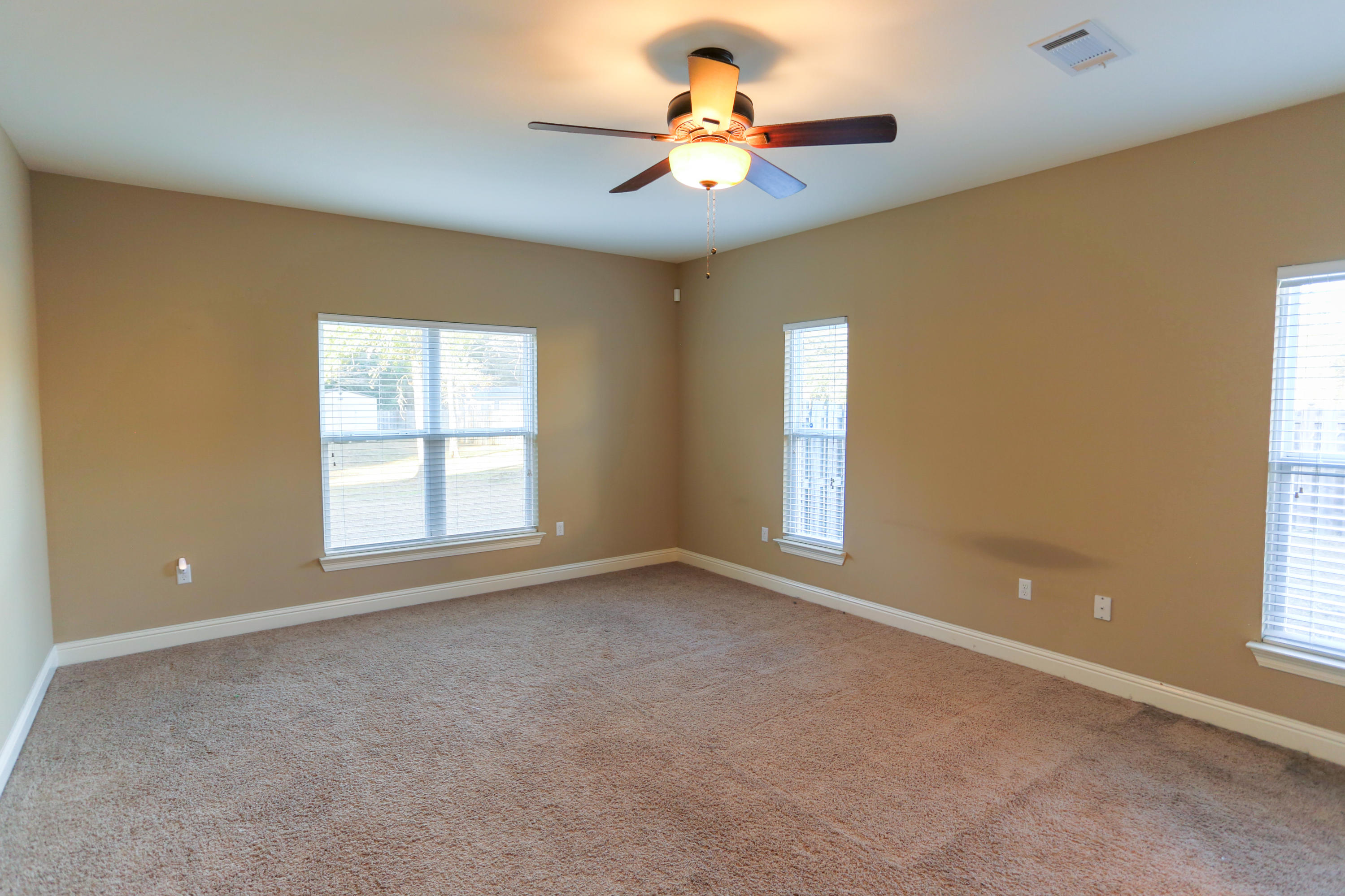 MILL CREEK FARMS - Residential