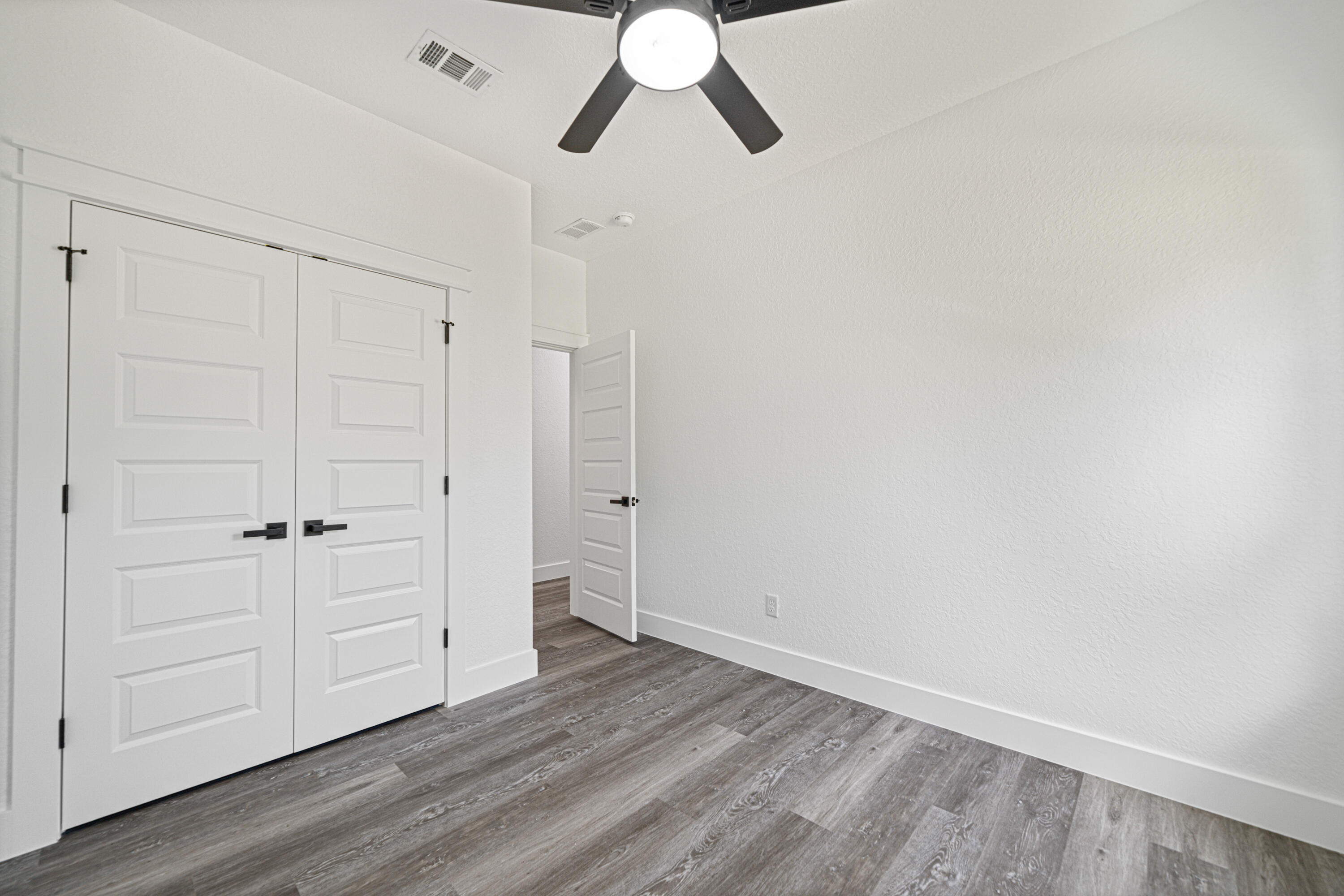 GARDEN CITY - Residential