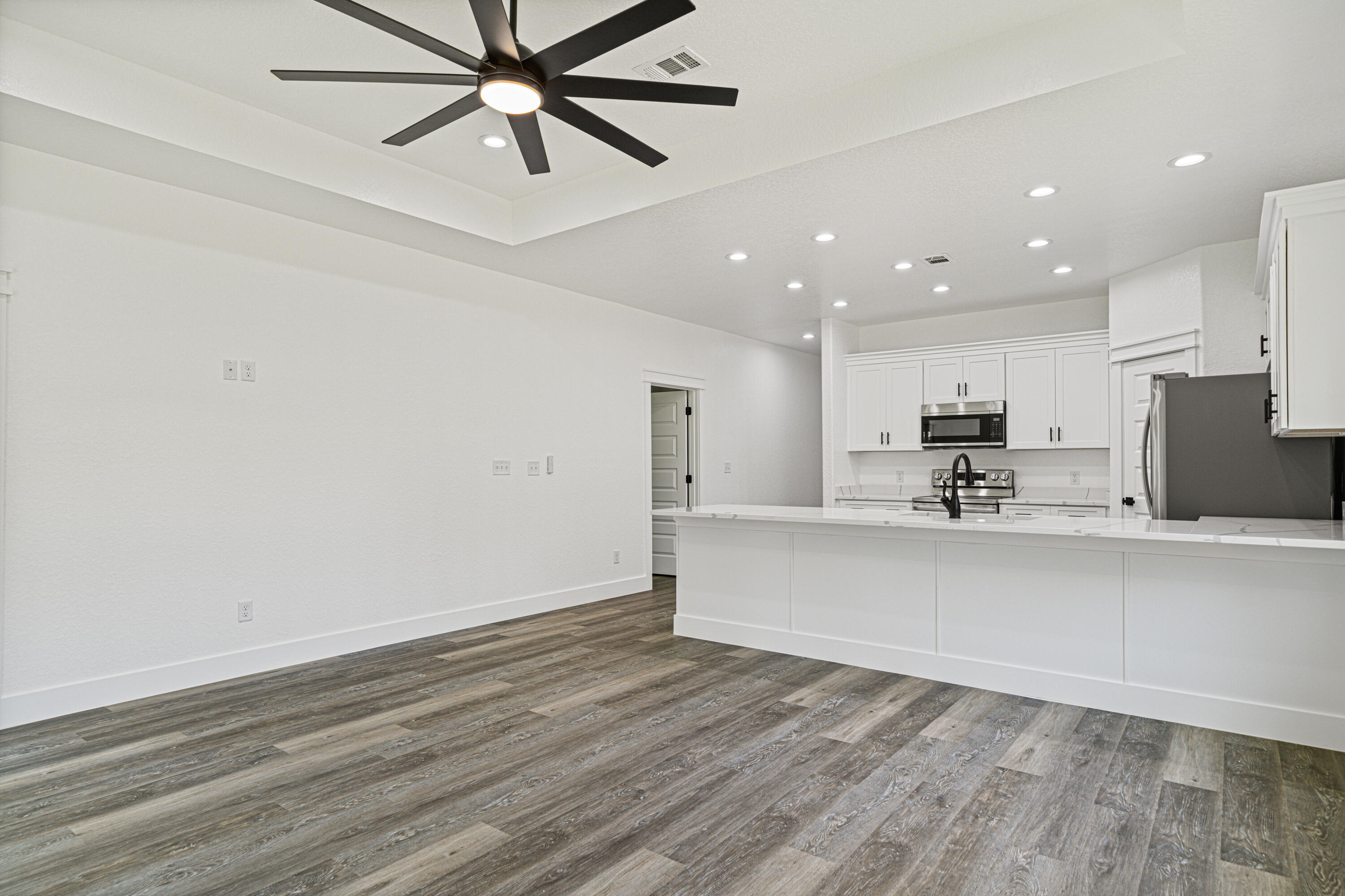 GARDEN CITY - Residential