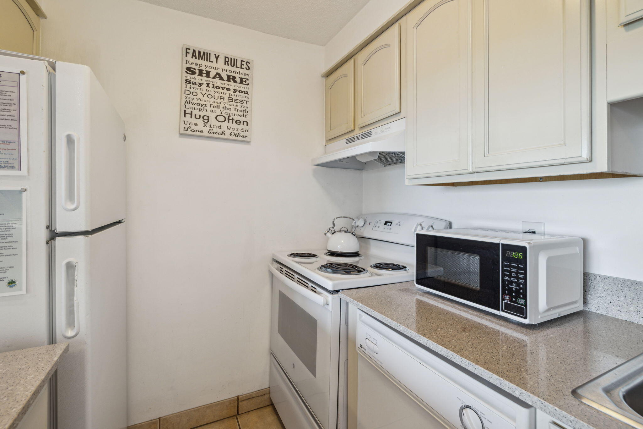 EMERALD HILL CONDO PH 1 - Residential