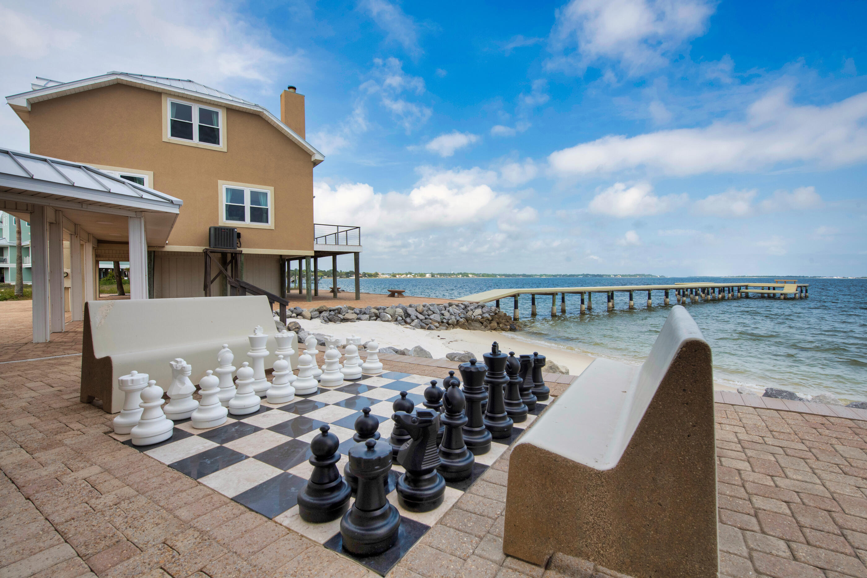 SANDY POINTE - Residential