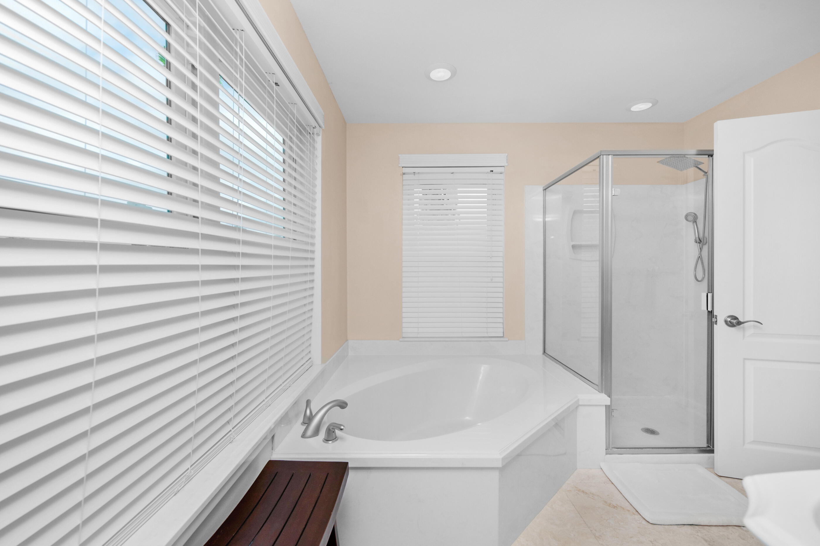 SANDY POINTE - Residential