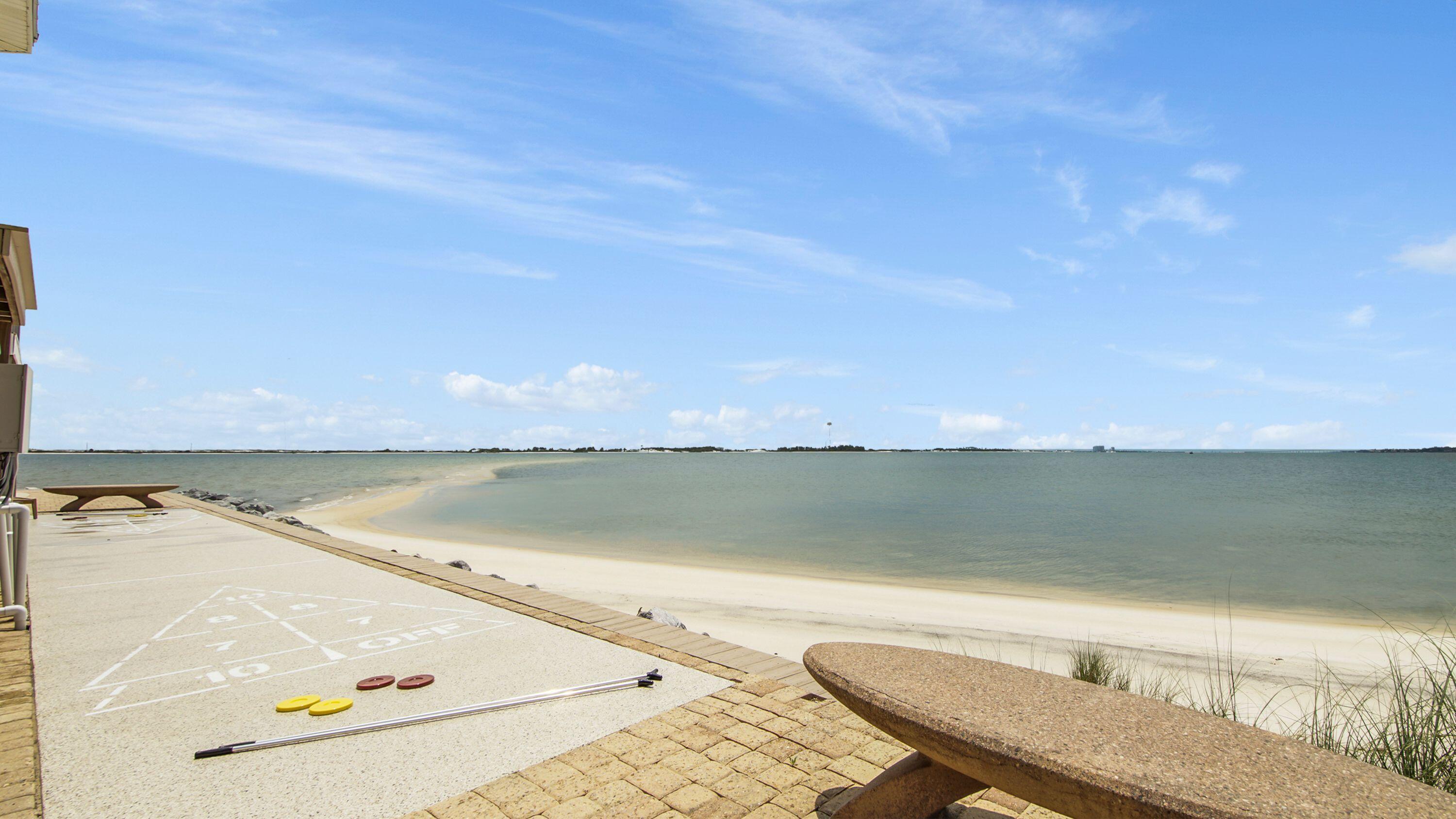 SANDY POINTE - Residential