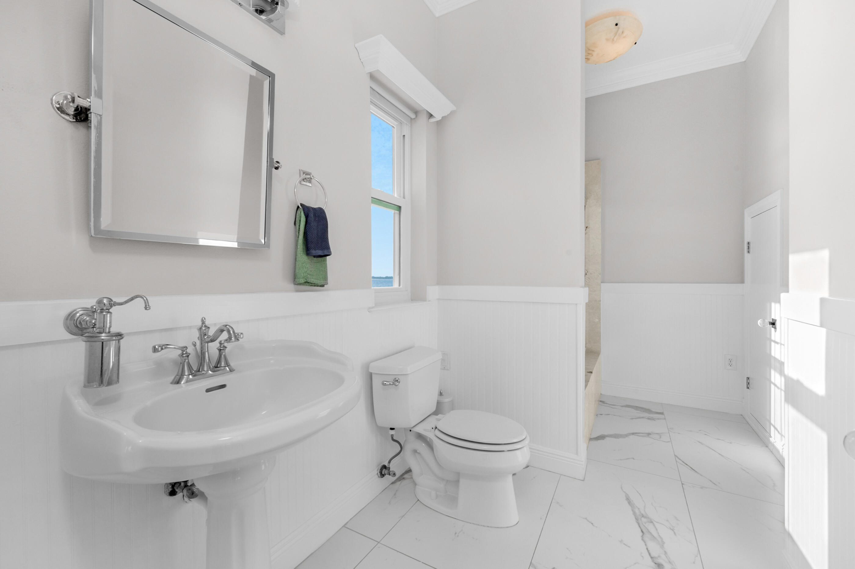SANDY POINTE - Residential
