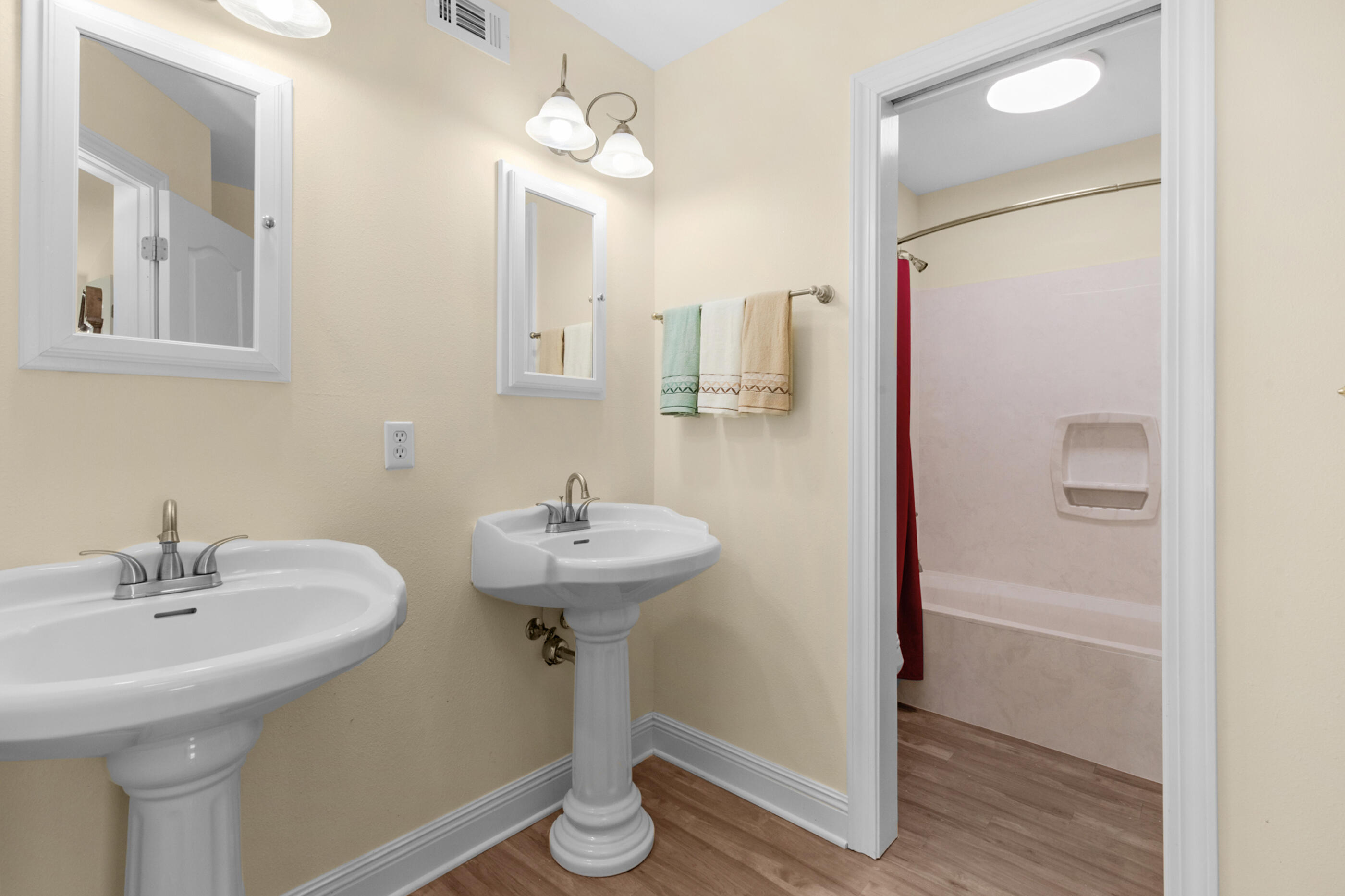 SANDY POINTE - Residential